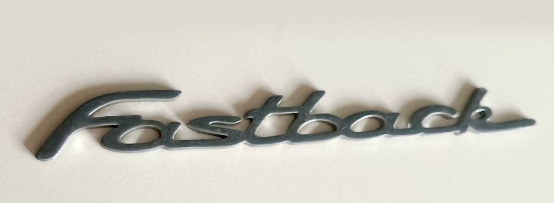 Hyundai i30 Fastback lettering emblem logo