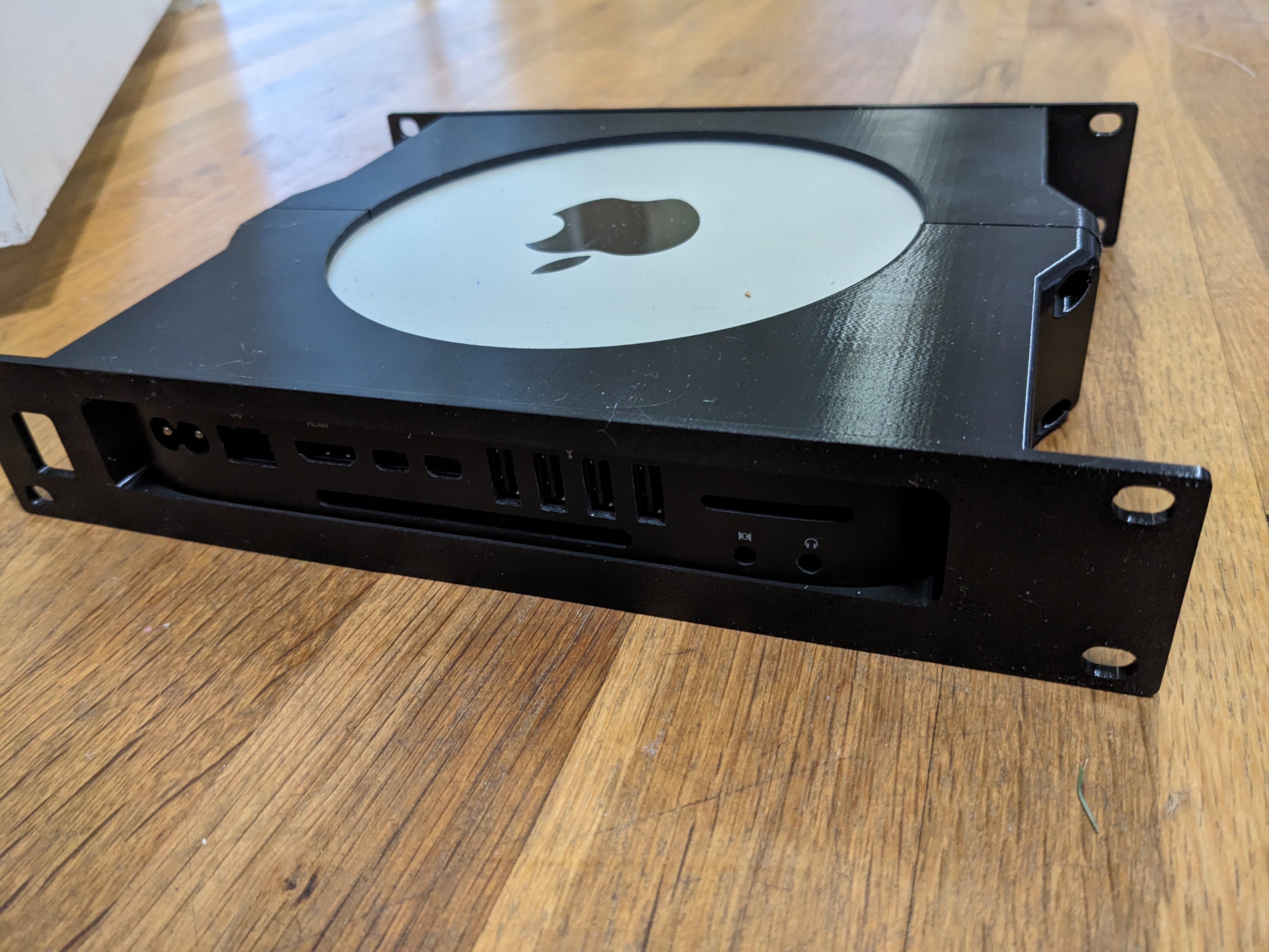 Mac mini 10" rack mount