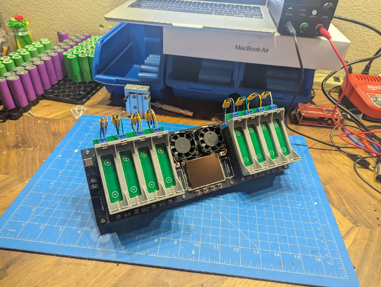 8-Channel 21700 18650 Lithium Battery Auto Charge/Discharge Tester