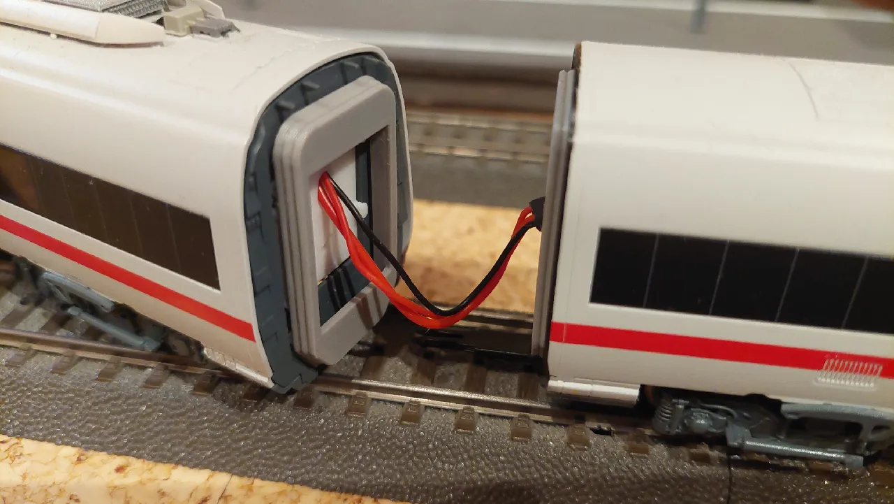 Roco ICE-TD H0 model train interior + interior upgrade