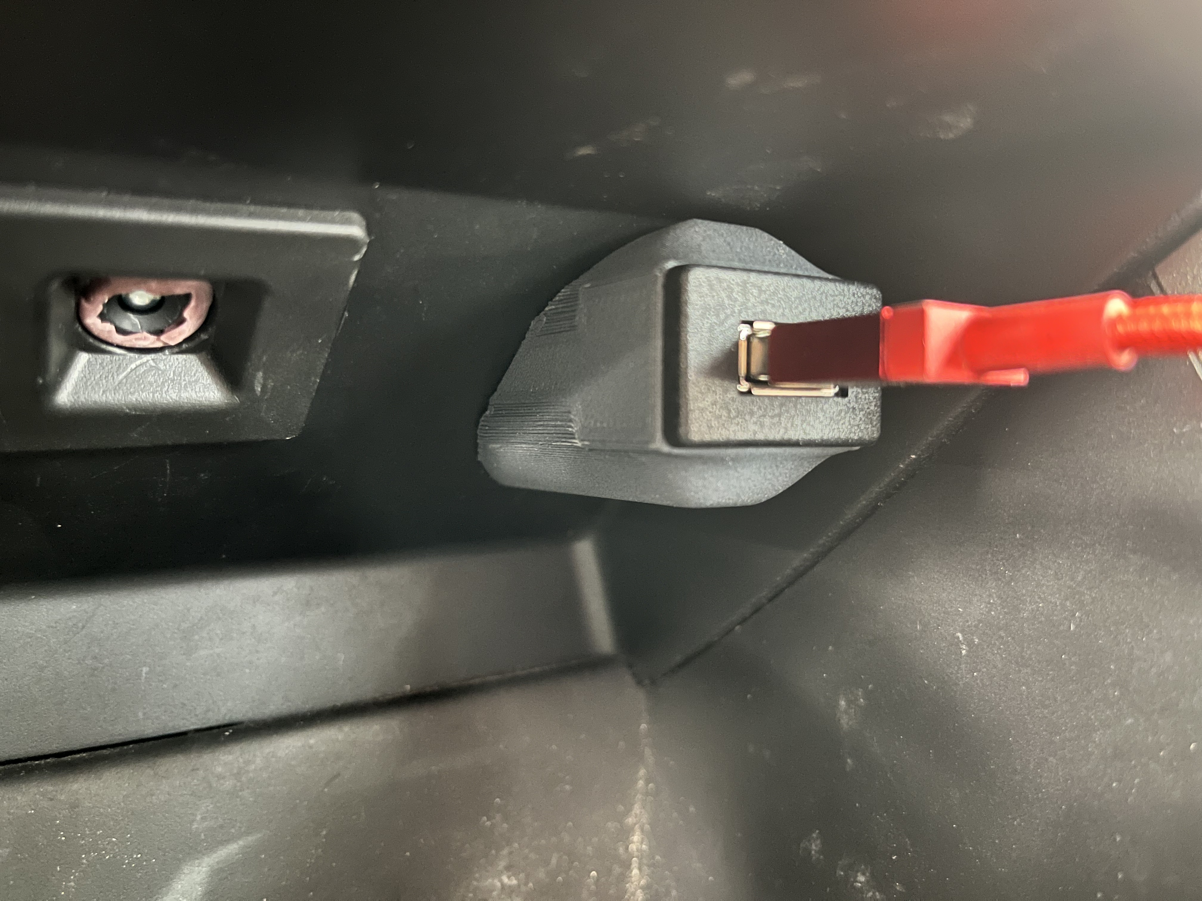 Subaru Forester ('09-'13) Cubby USB Bracket