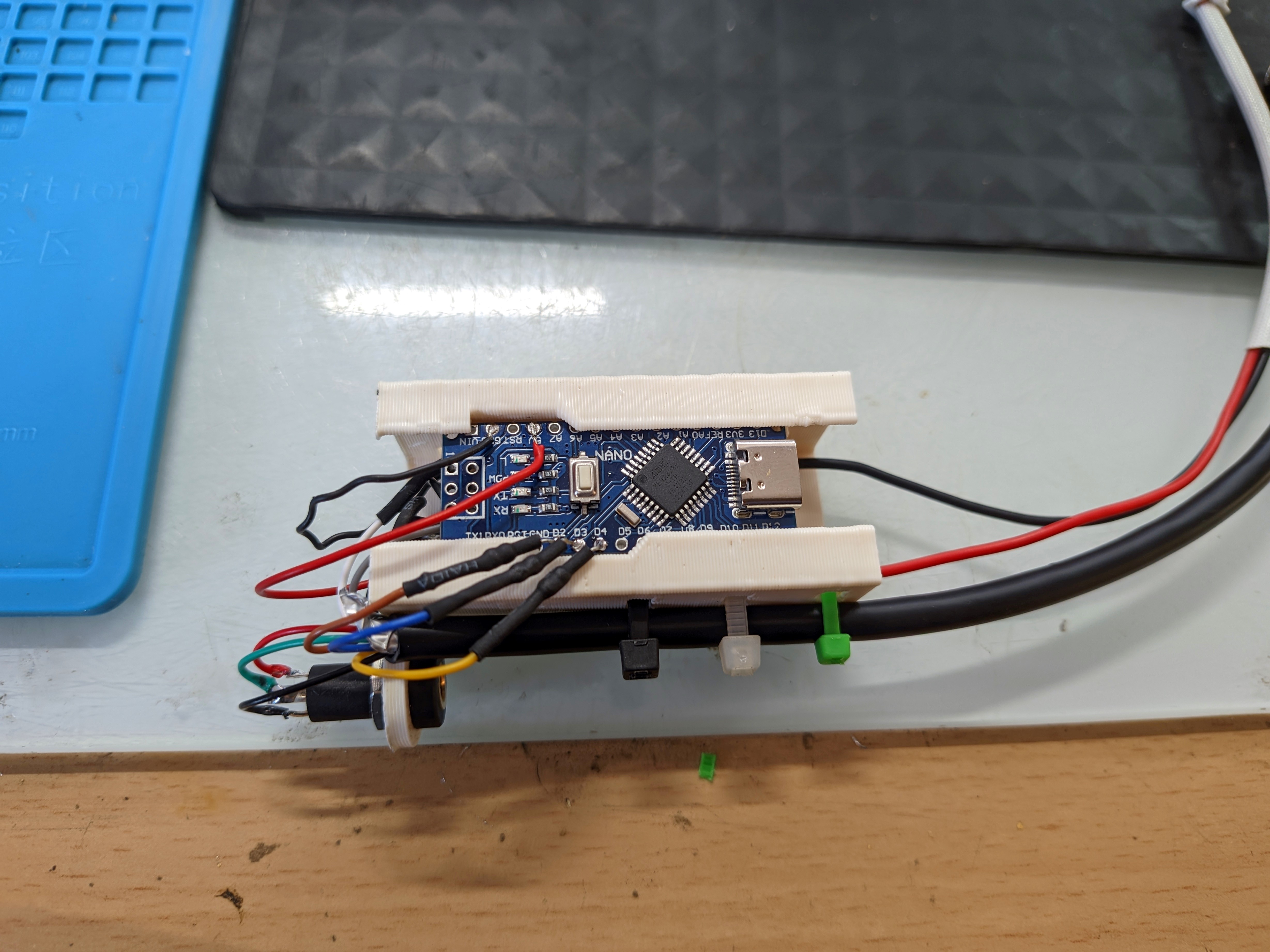 Volvo AUX Melbus CD Changer Emulator Arduino Nano / LGT8F328P
