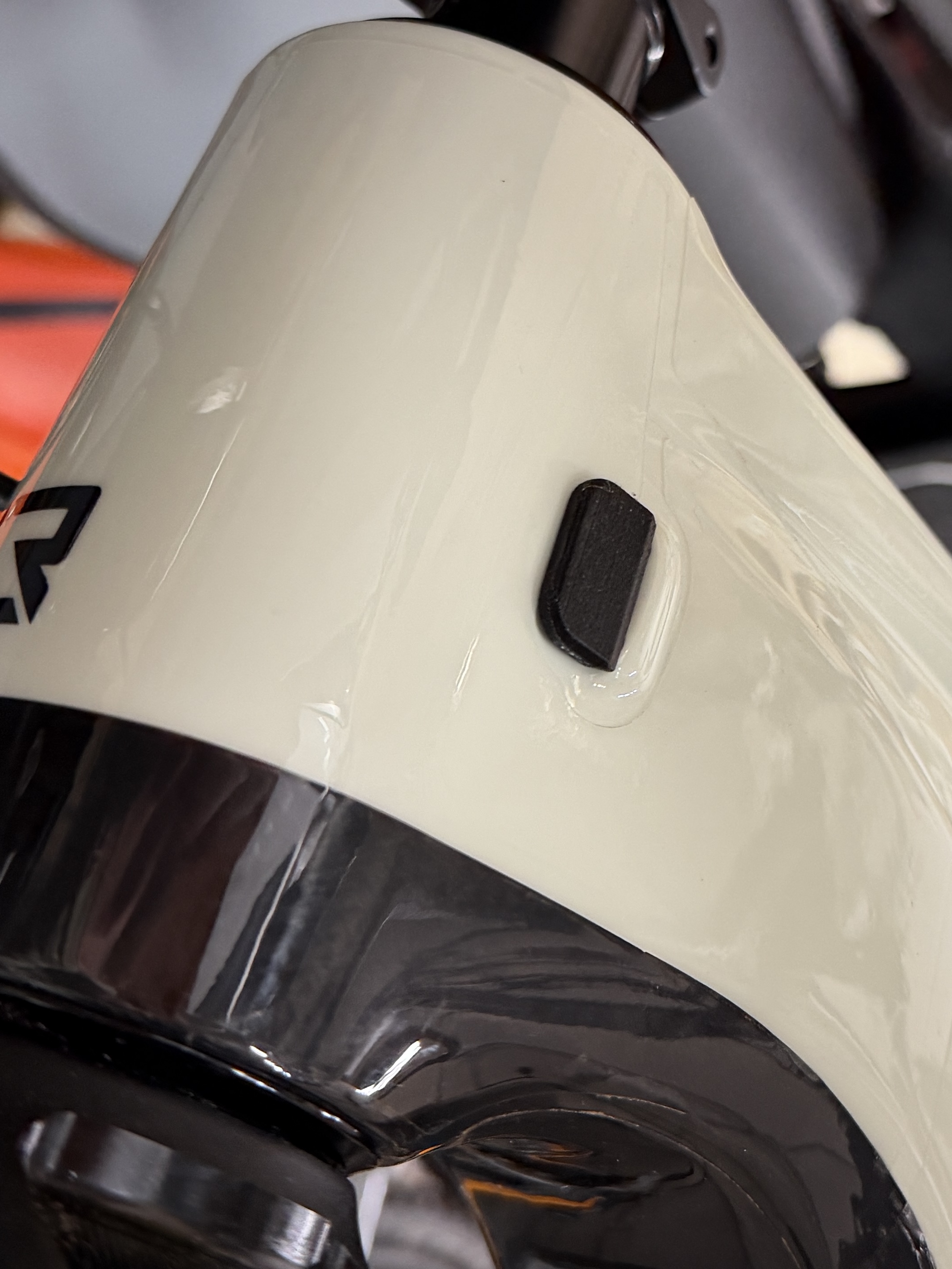 Crestline eMTB frame plugs and AXS cable clip