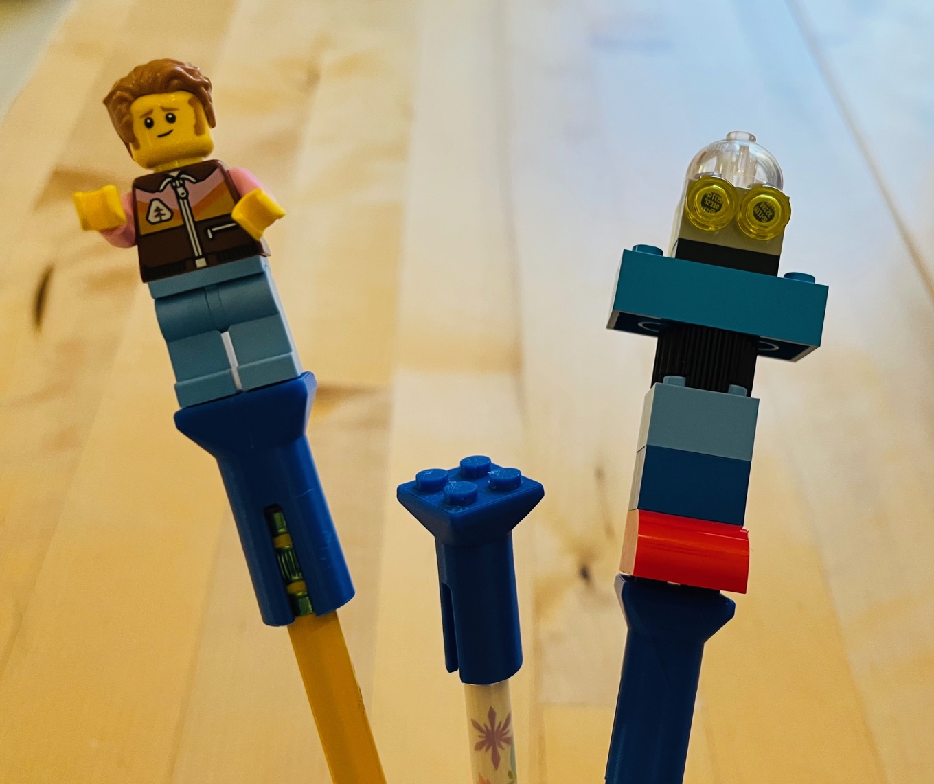 (Lego Compatible) Pencil Topper 3D model by ClassicAdam