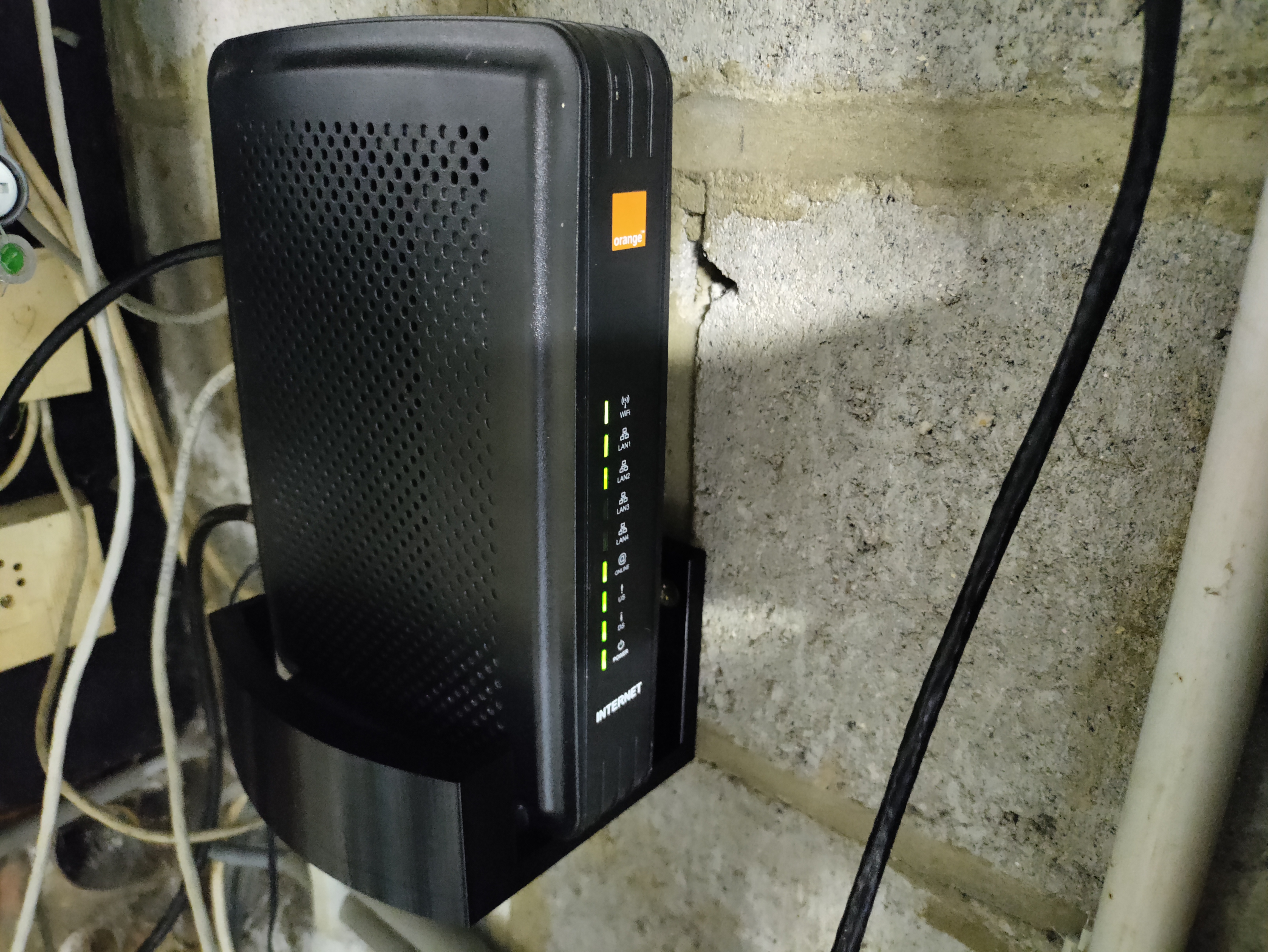 Holder for Orange Siligence modem