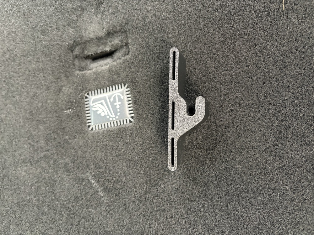 Isofix Top-Tether connector for Velcro