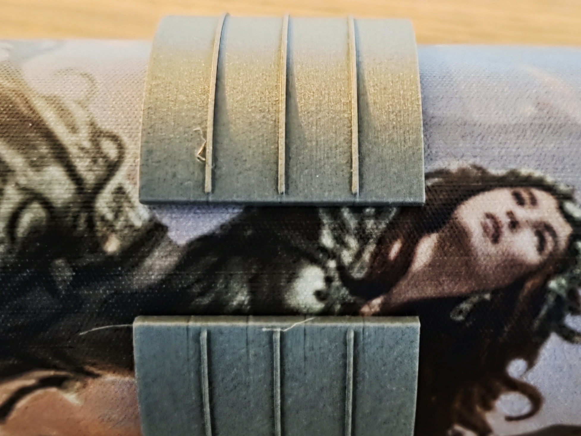 Parametric Playmat Ring (MTG/TCG) with Inner Anti-Slip Ribs — Split, Squeezed Fit