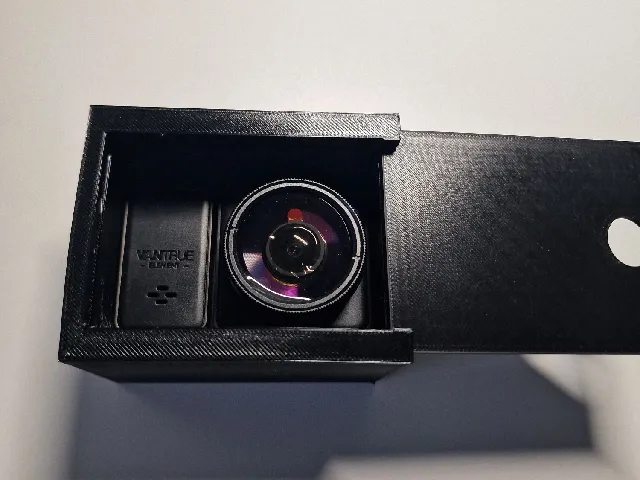 container x Cam