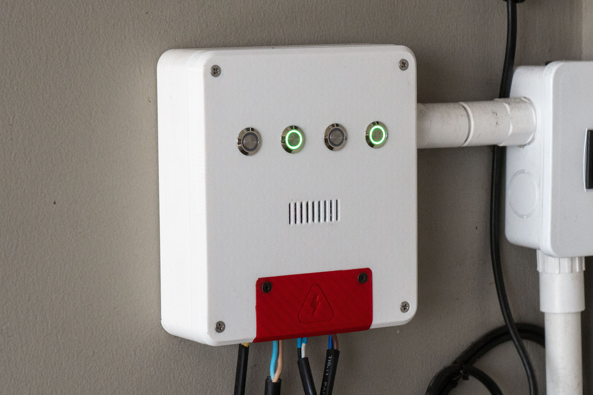 Illuminated Waterproof Button Front Cover for ESP32 4-Channel Relay Module Enclosure