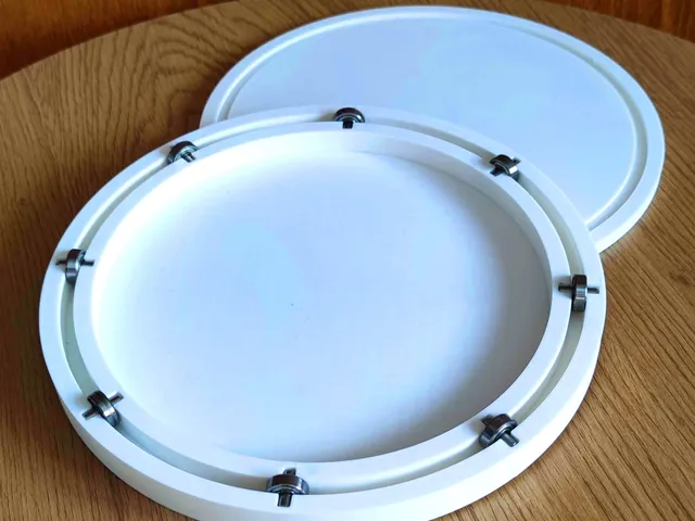 Cake rotating table