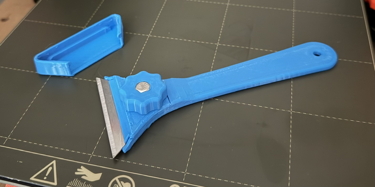 Utility Blade Scraper with safety guard