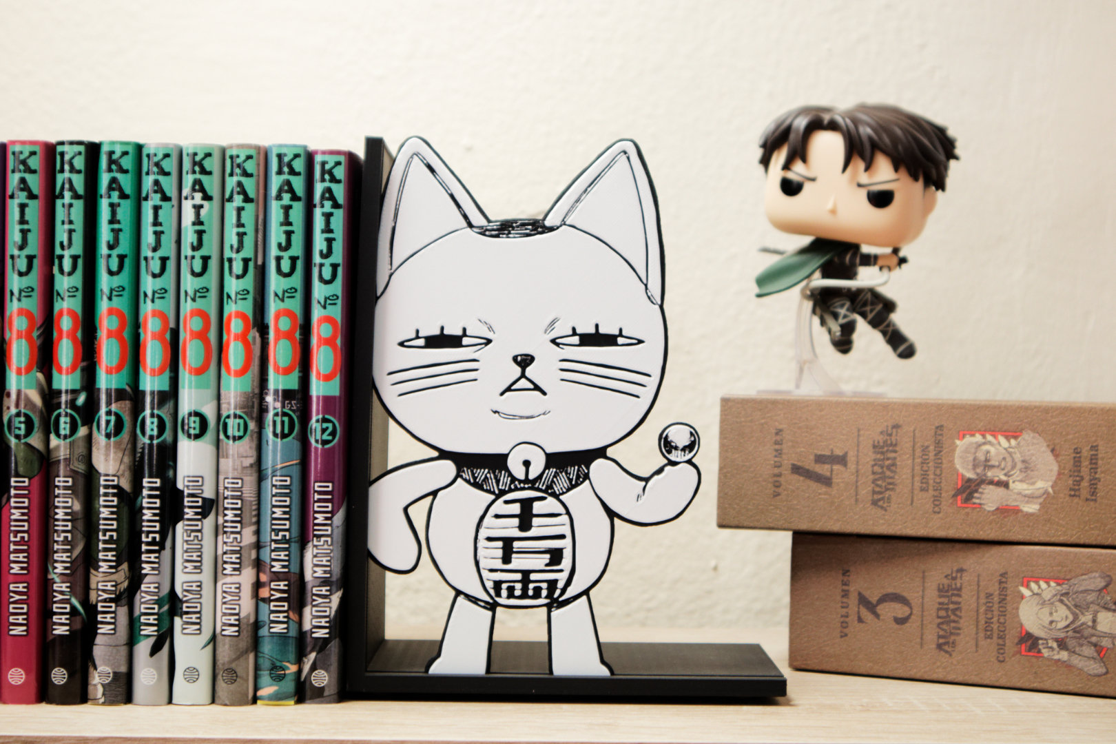 Bookend of Turbo Granny as Maneki Neko| DanDaDan Fan Art
