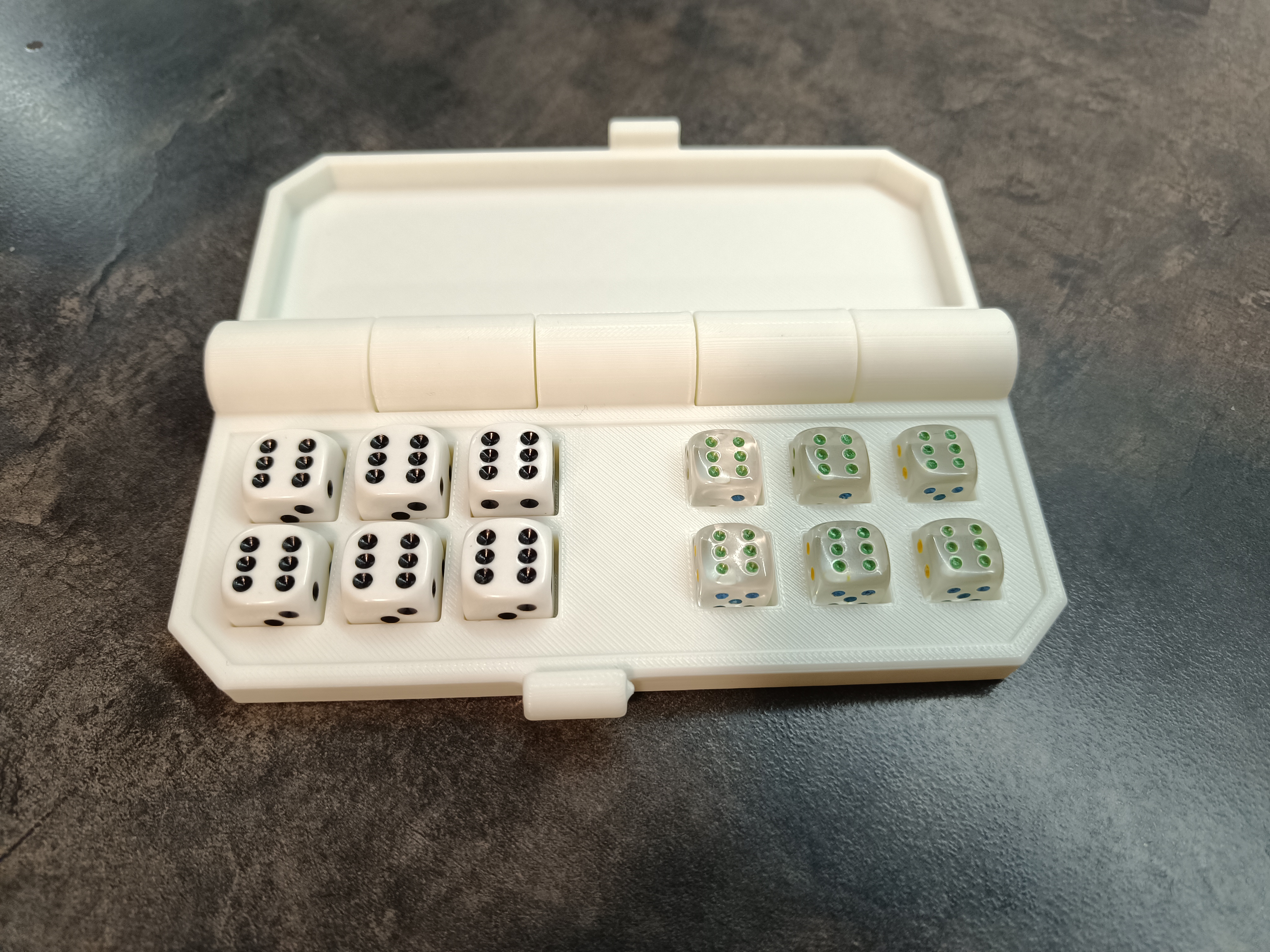 Dice case openable