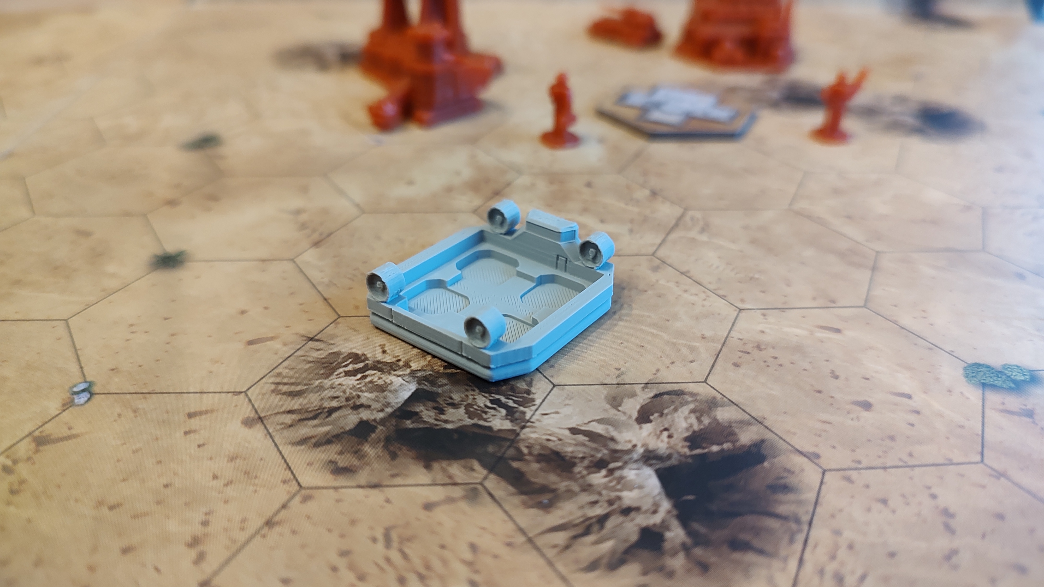 Dominate & Delegate Hovercraft — miniatura 3