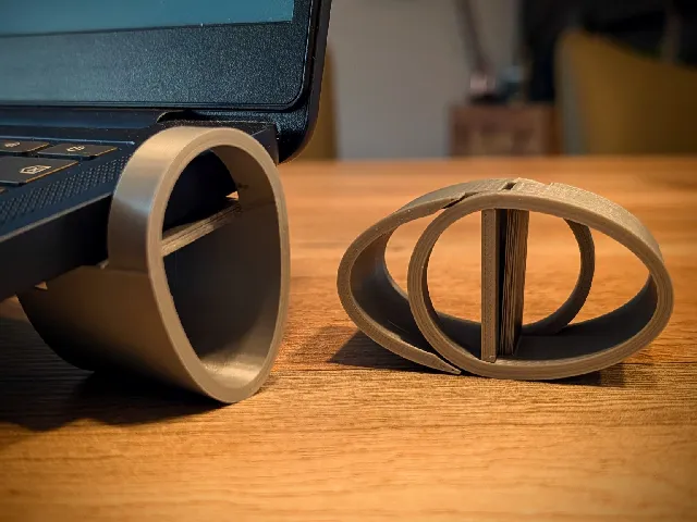 "The Eye" Mini Laptop Stand – Interlocking Travel Design / "Das Auge" Mini Laptopständer – Zusammensteckbar für den Transport