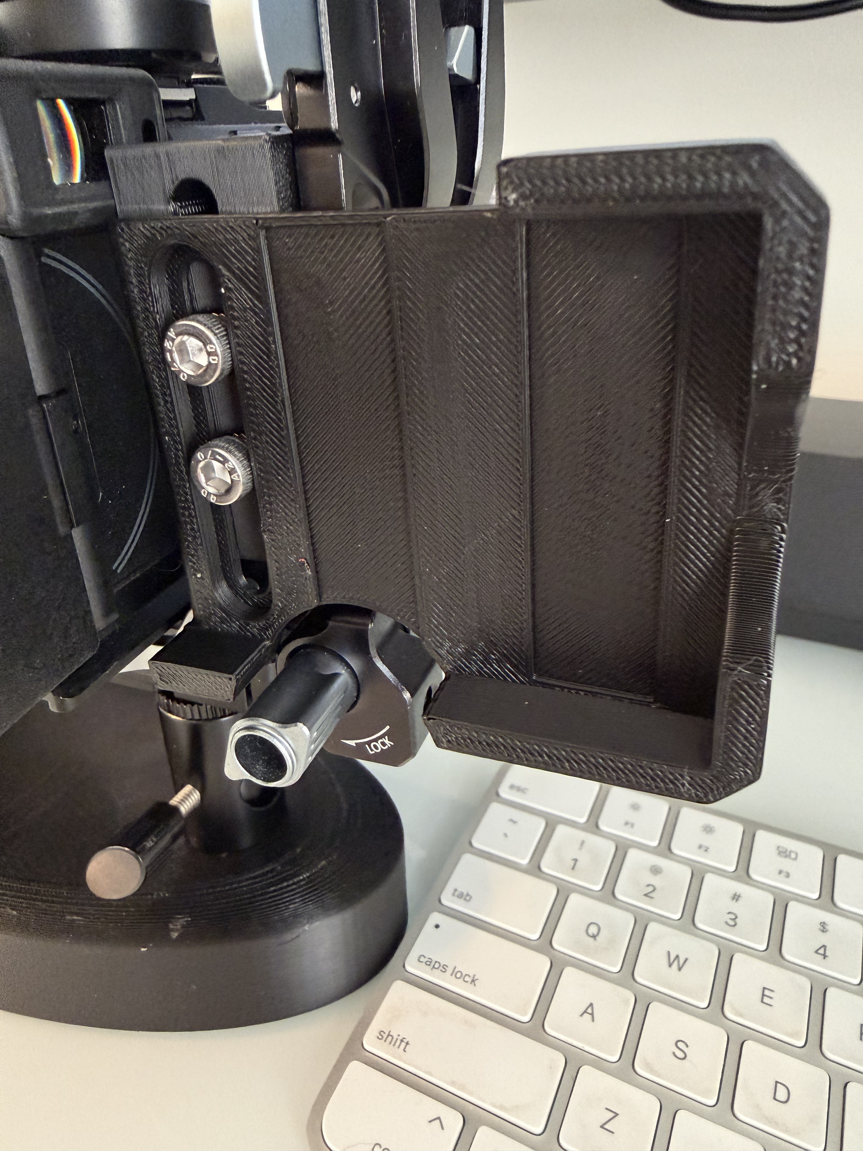 Updated Screen Protector for SmallRig compact V-mount — miniatura 3