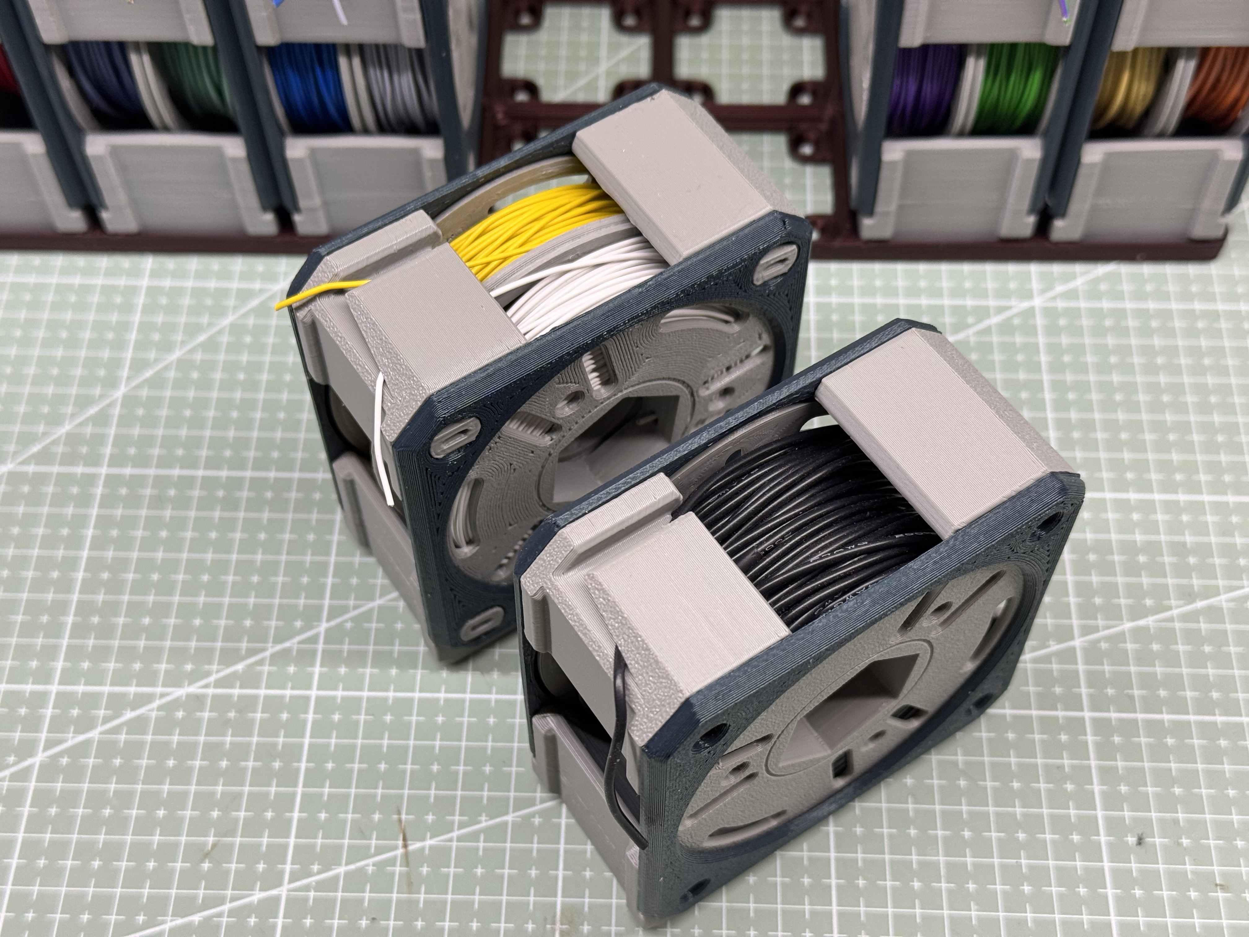 Miniatura 2 do modelo 3D Cable Spool Holder Gridfinity