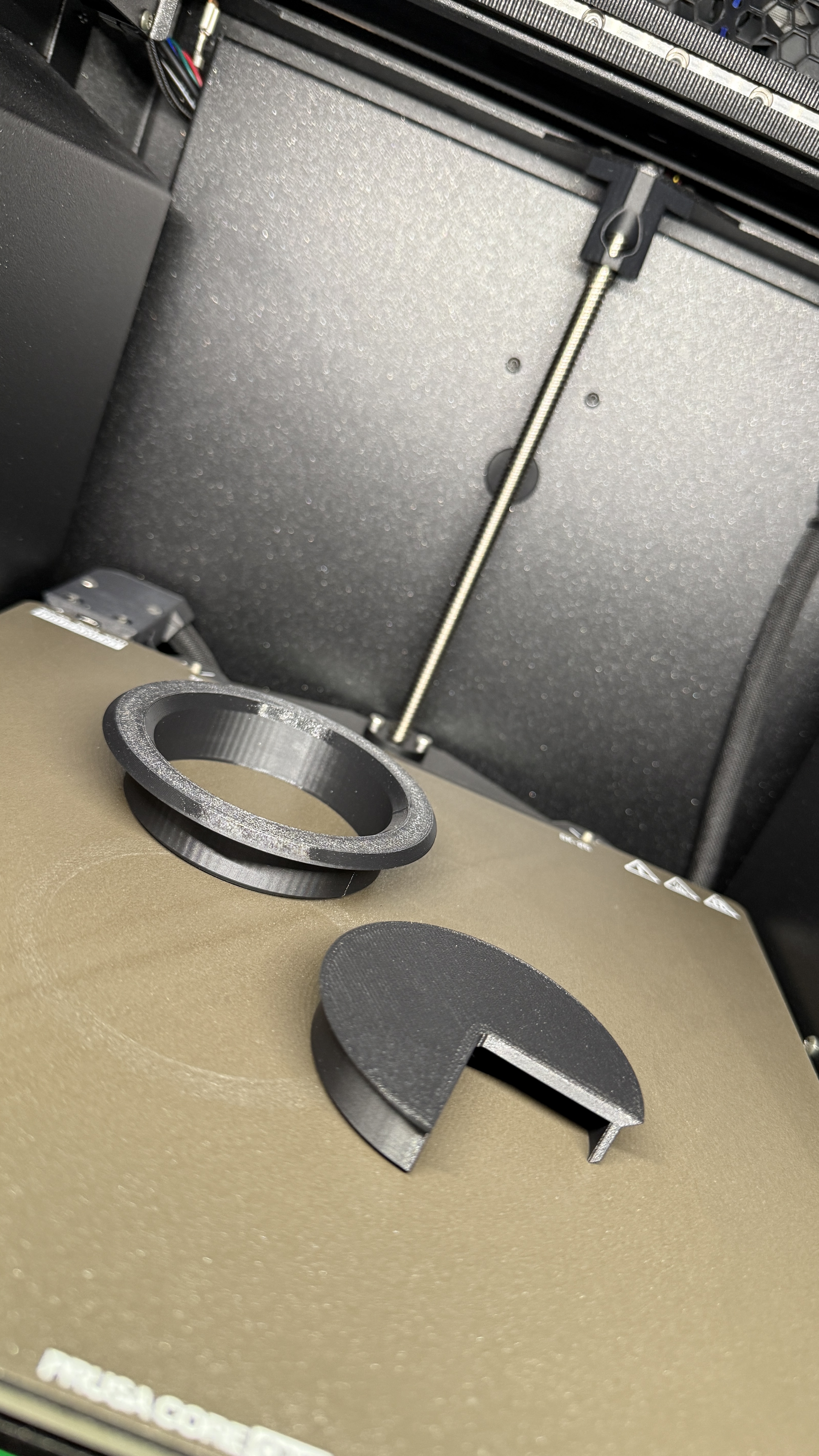 Kabeldurchführung - Deckel Dreieck