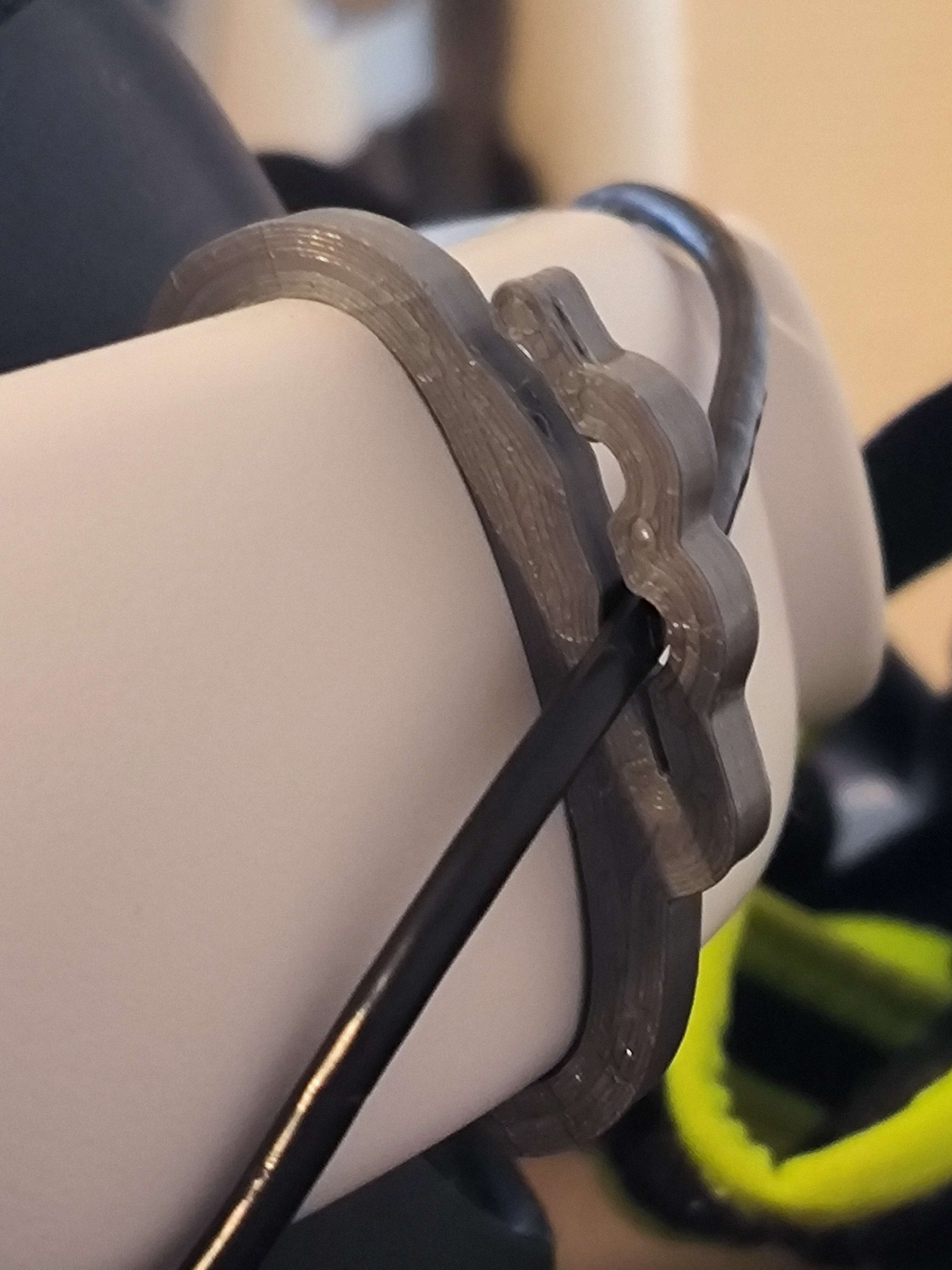 Meta Quest 3 USB-C DOUBLE cable holder for KIWI Comfort Head Strap