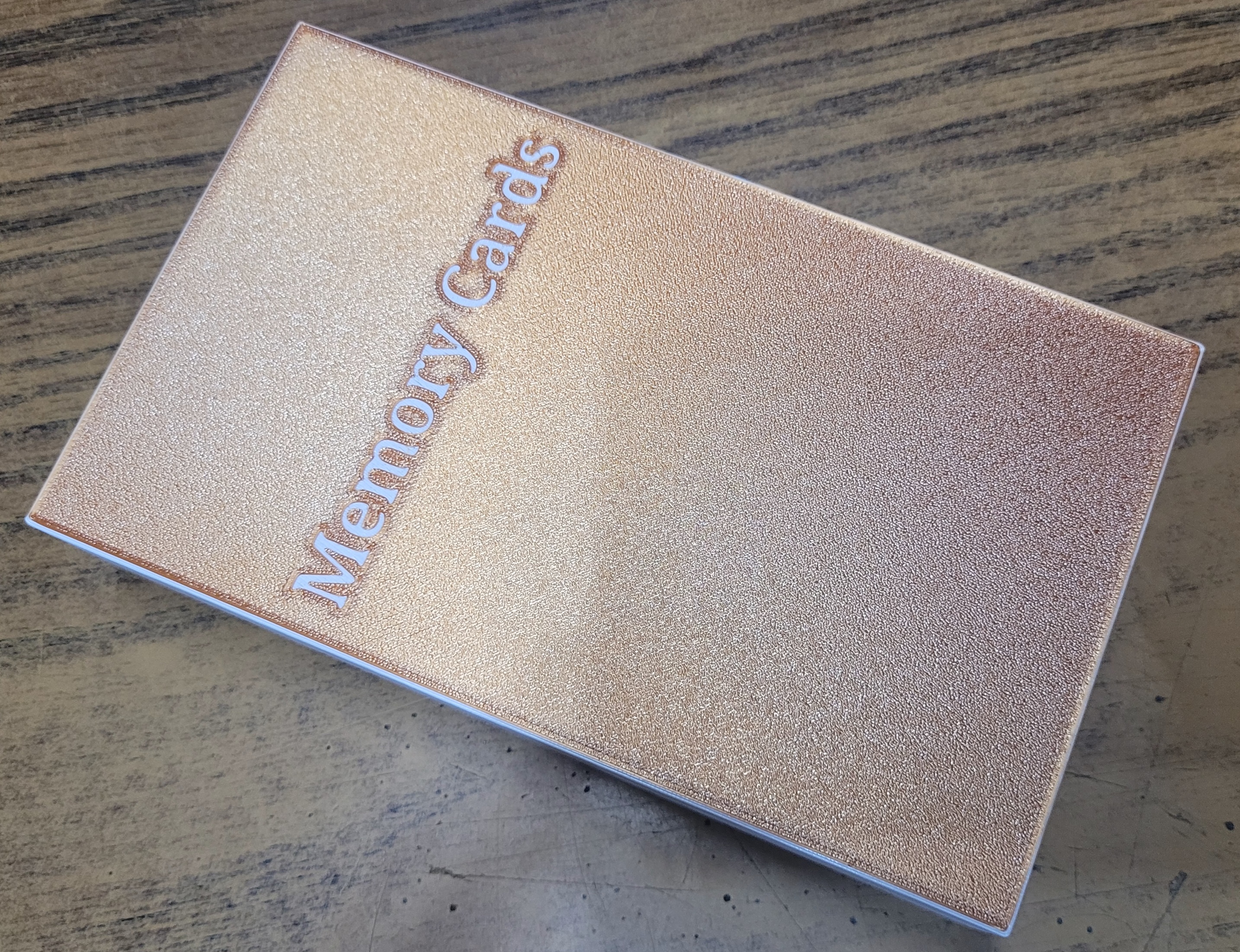 Miniatura 2 do modelo 3D "Uber Size" Memory Card Box