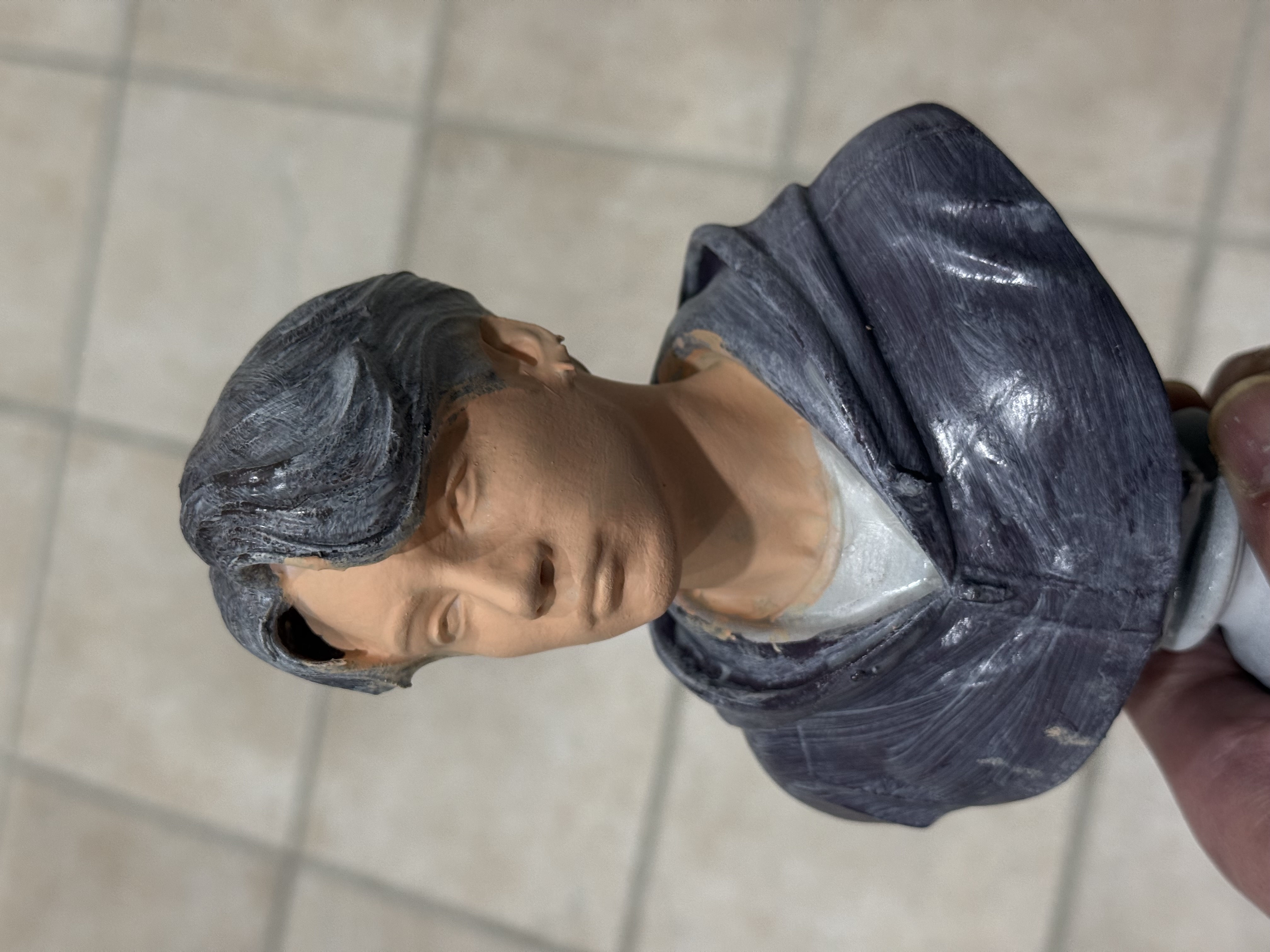 JK bust — miniatura 2