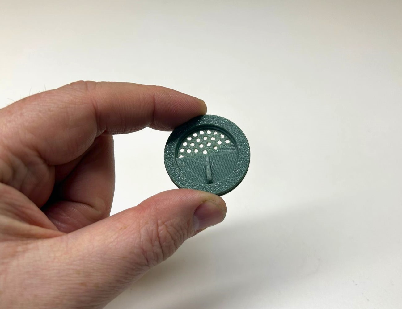 Mini adjustable air vent