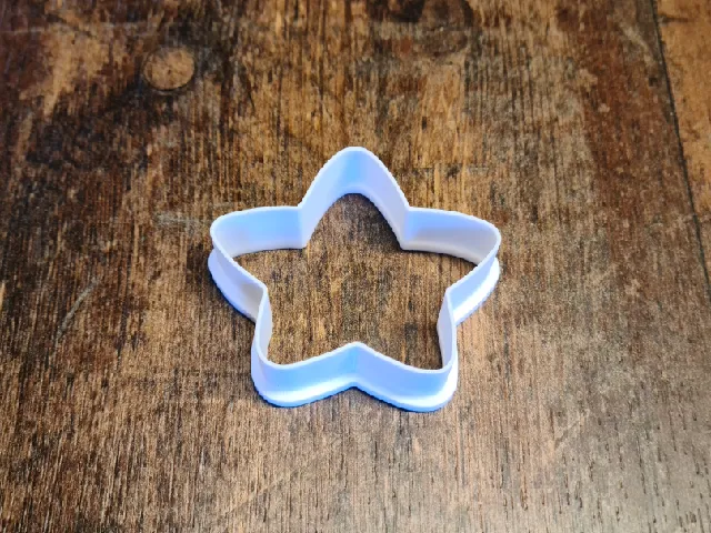 Christmas: star cookie cutter small