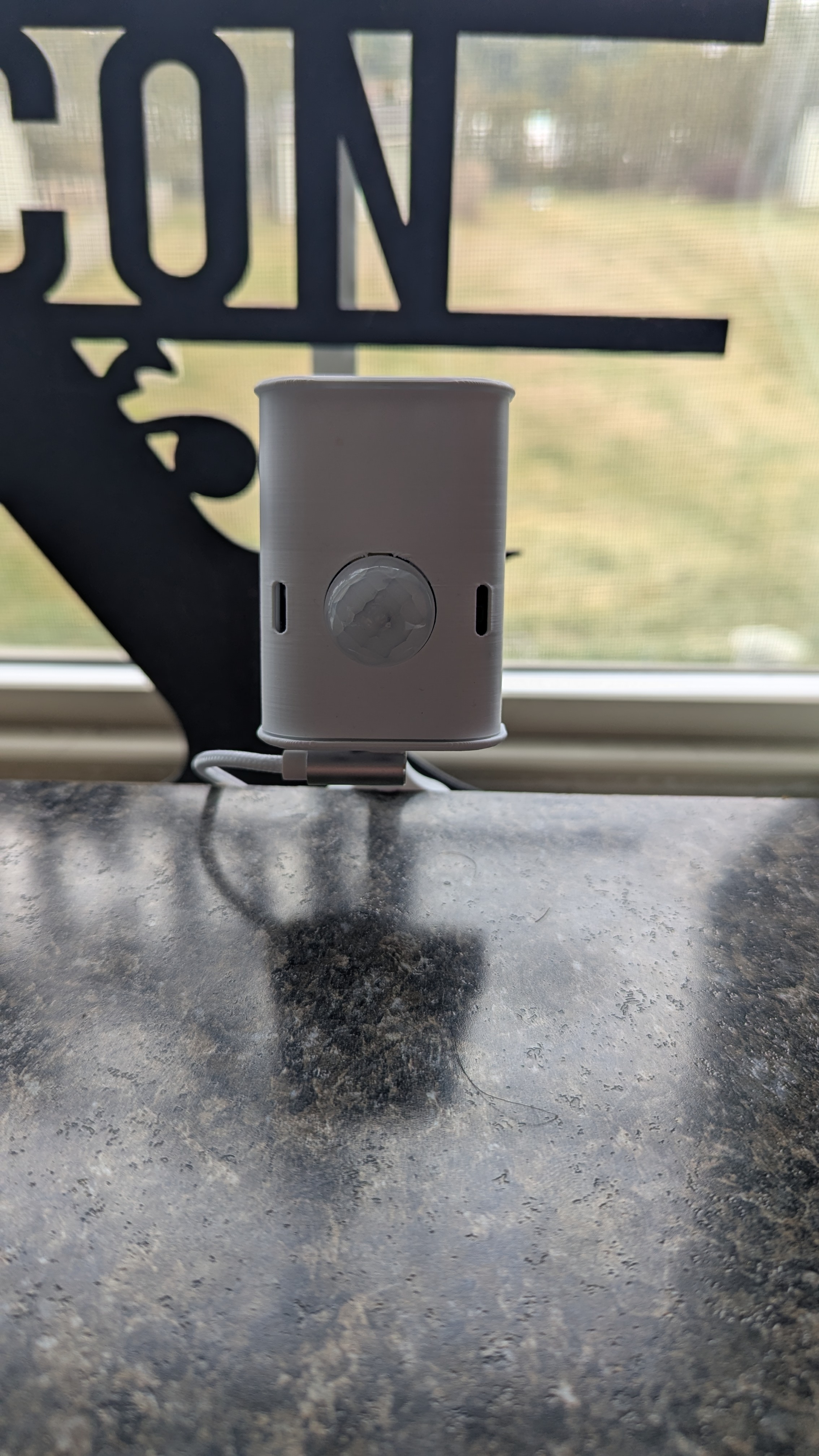 Everything Presence One Desk mount.