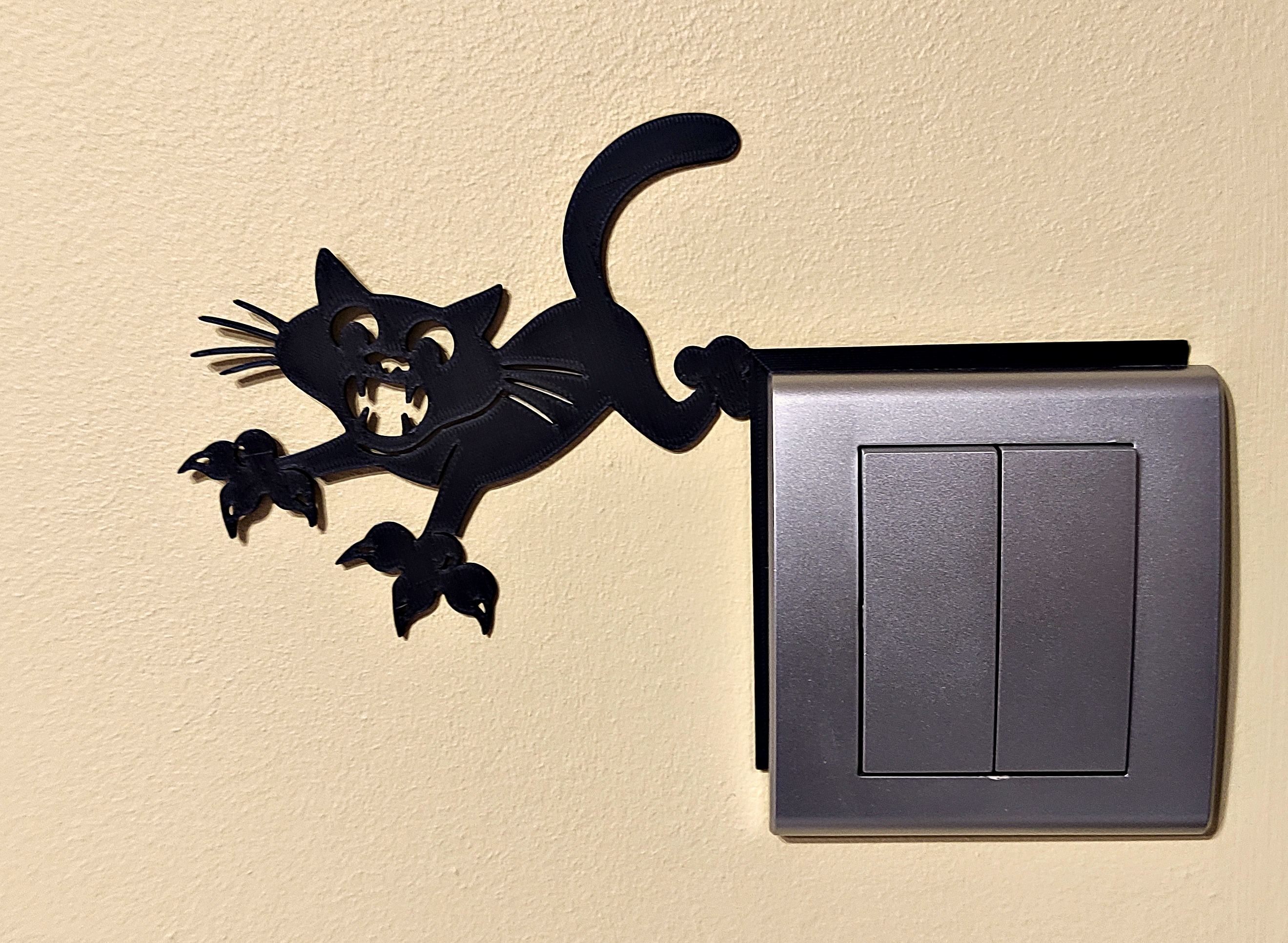 Decorative 3D Light Switch Cover – Falling Cat 1