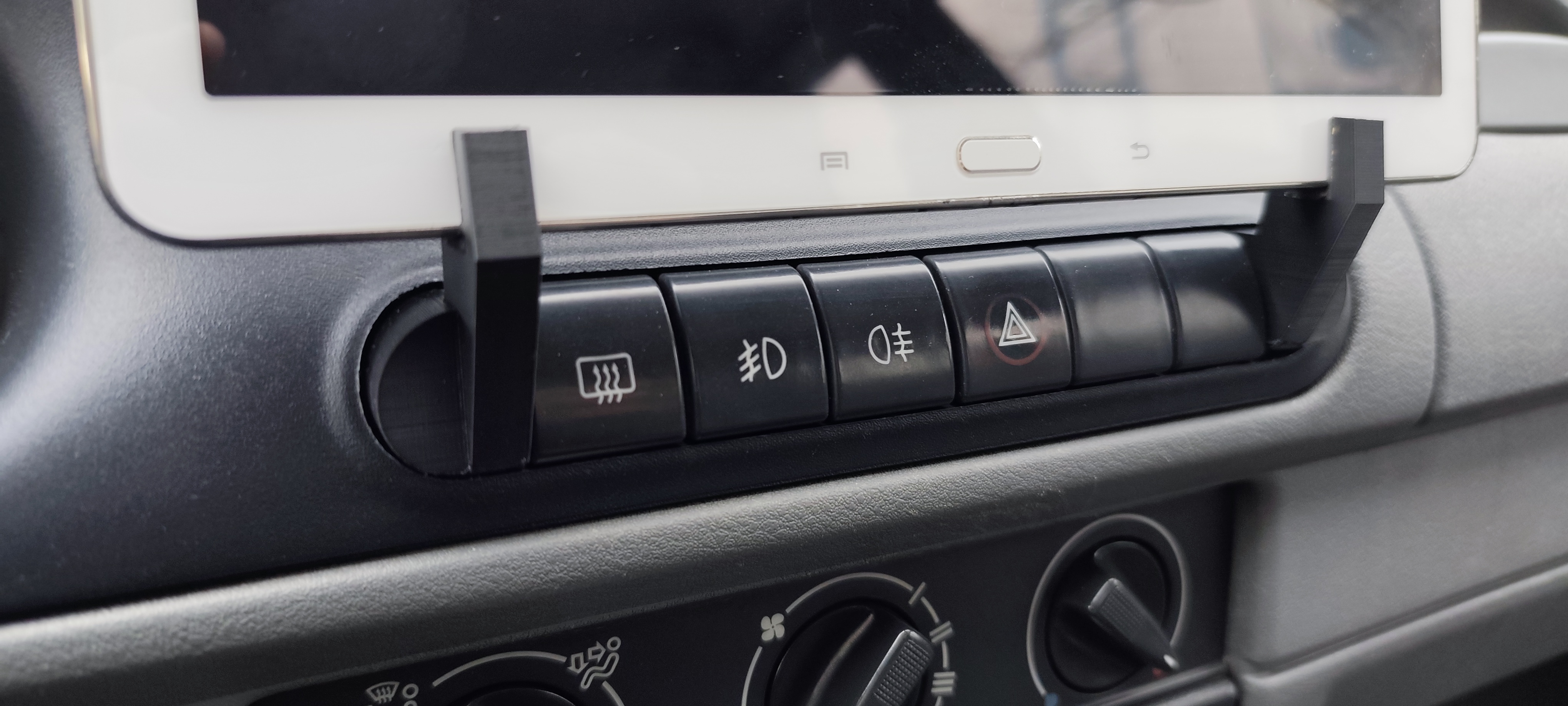 Skoda Felicia Tablet holder