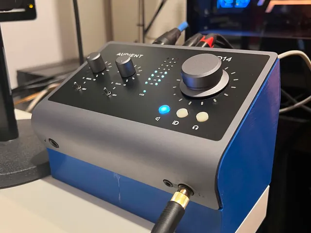 Audient iD14 Desk Riser