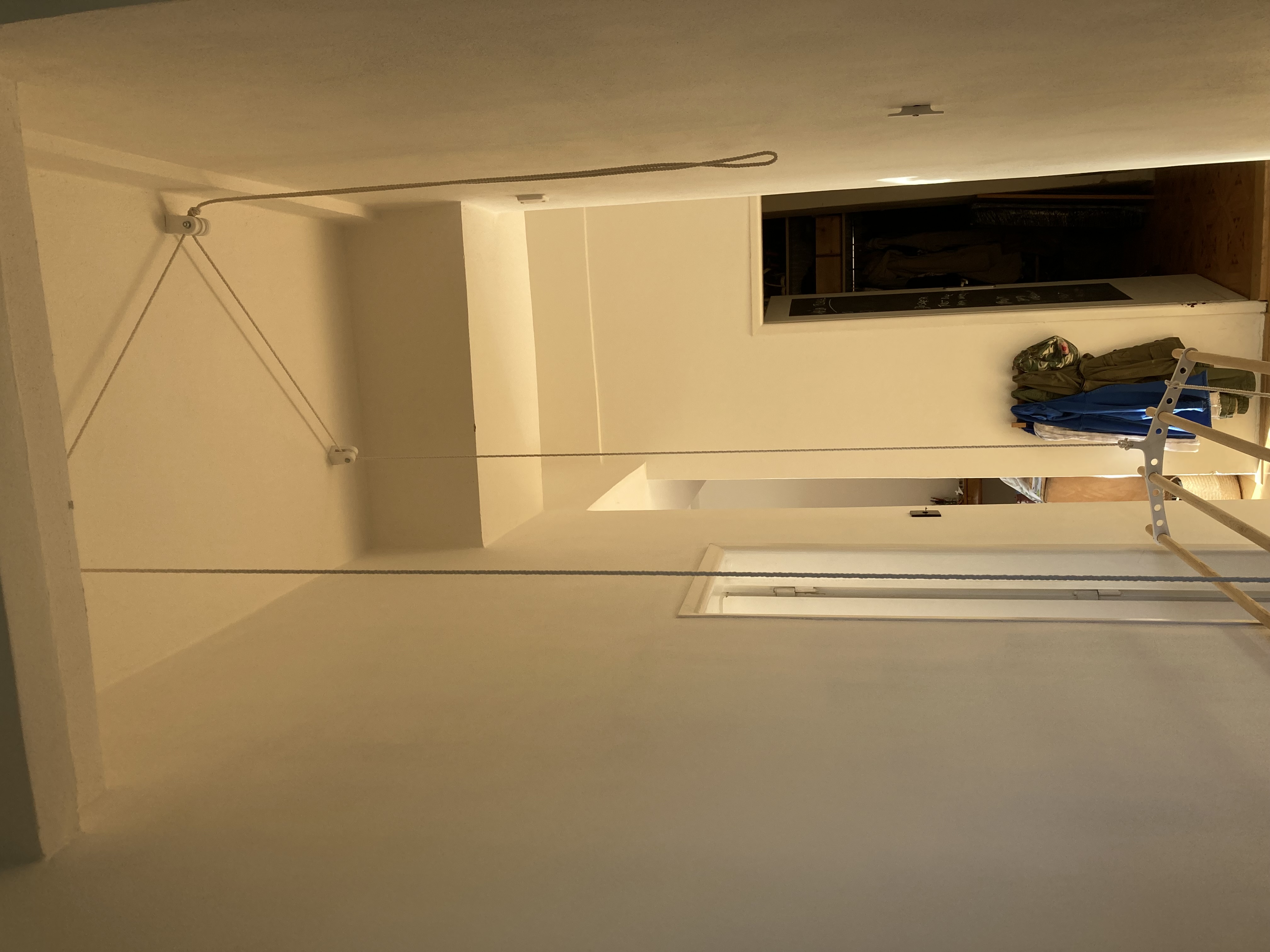 Ceiling hanging airer — thumbnail 3