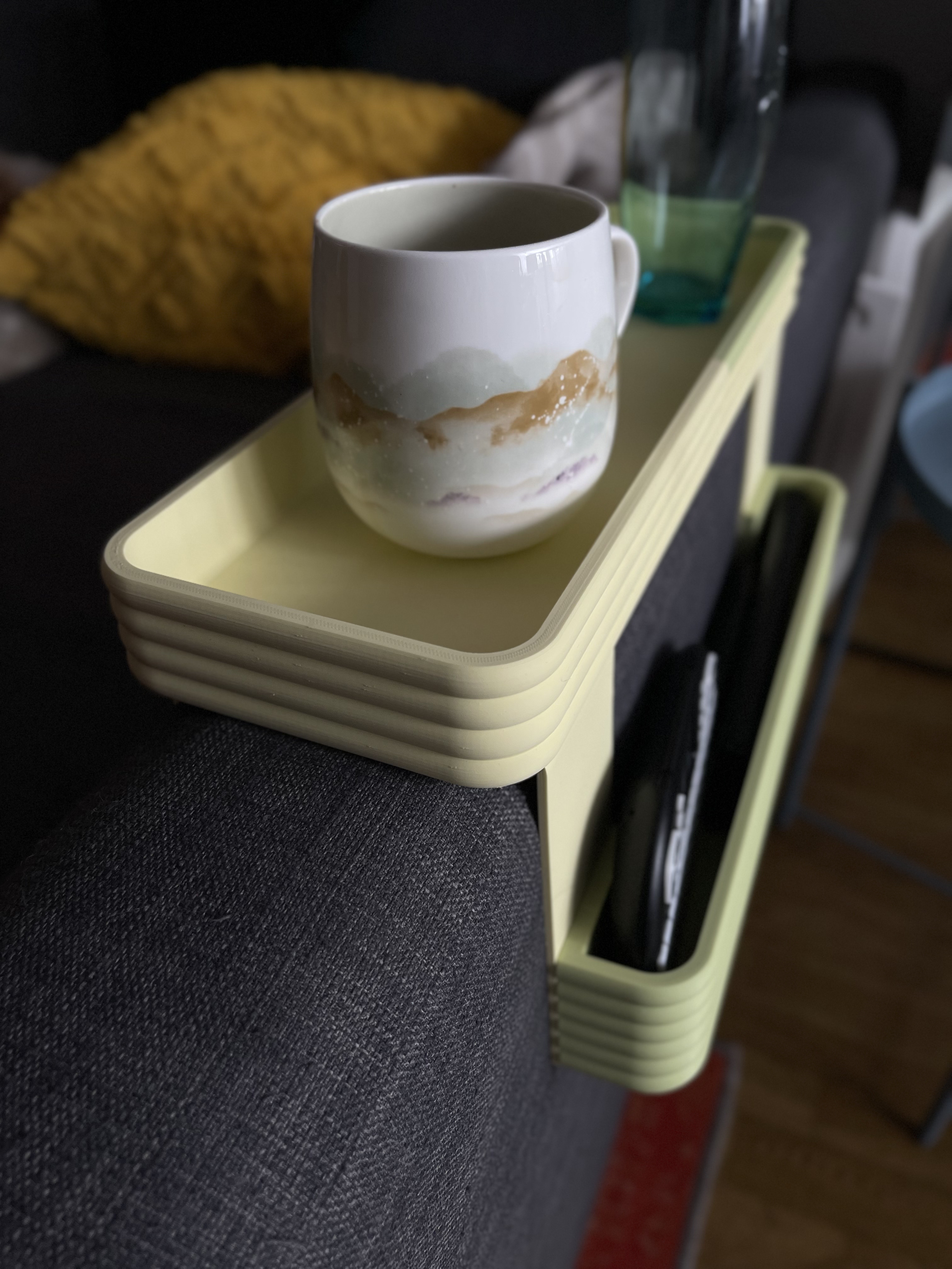 Simple armrest table with remote holder