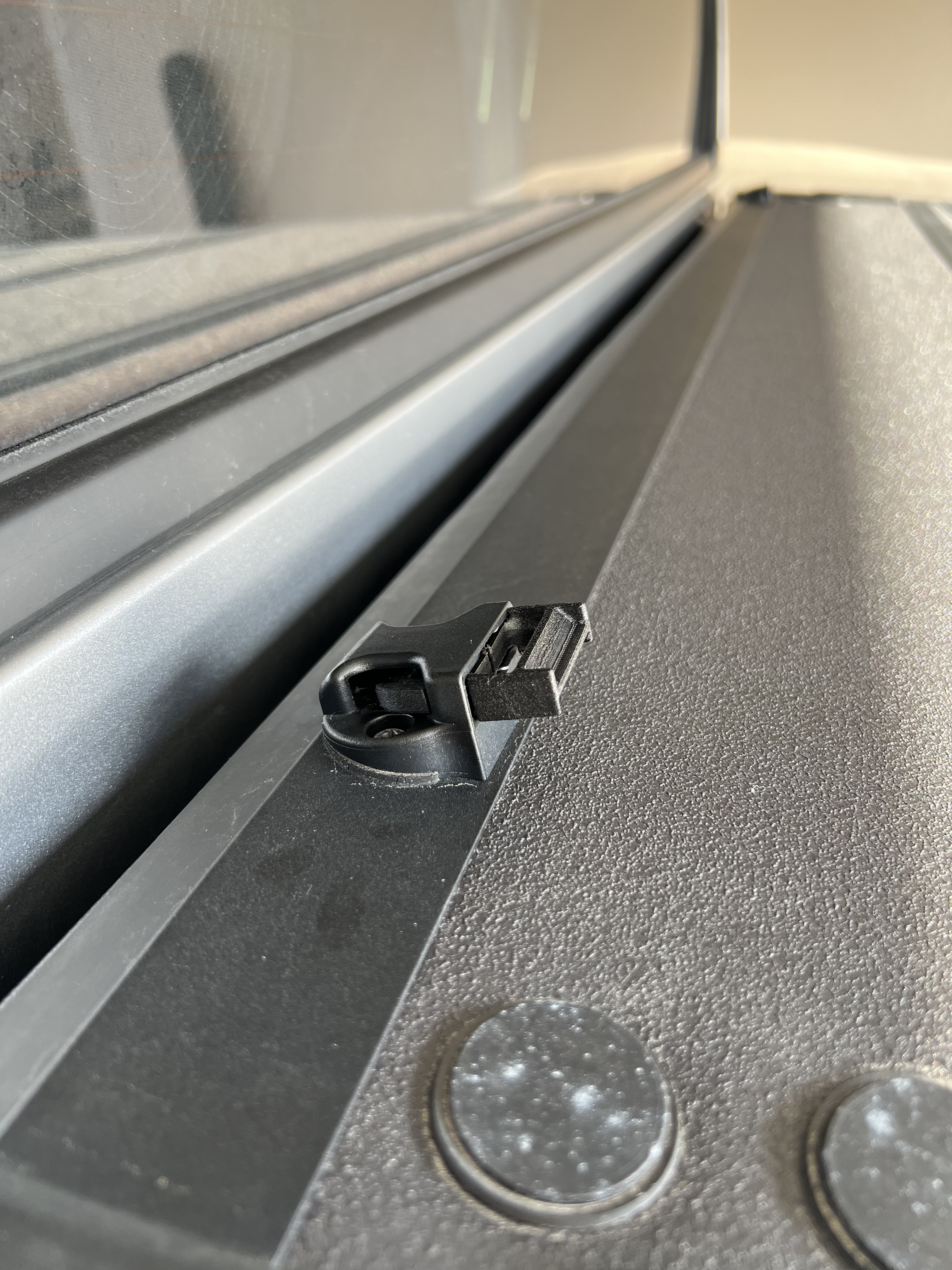 Toyota Tundra Bed Buckle Clip