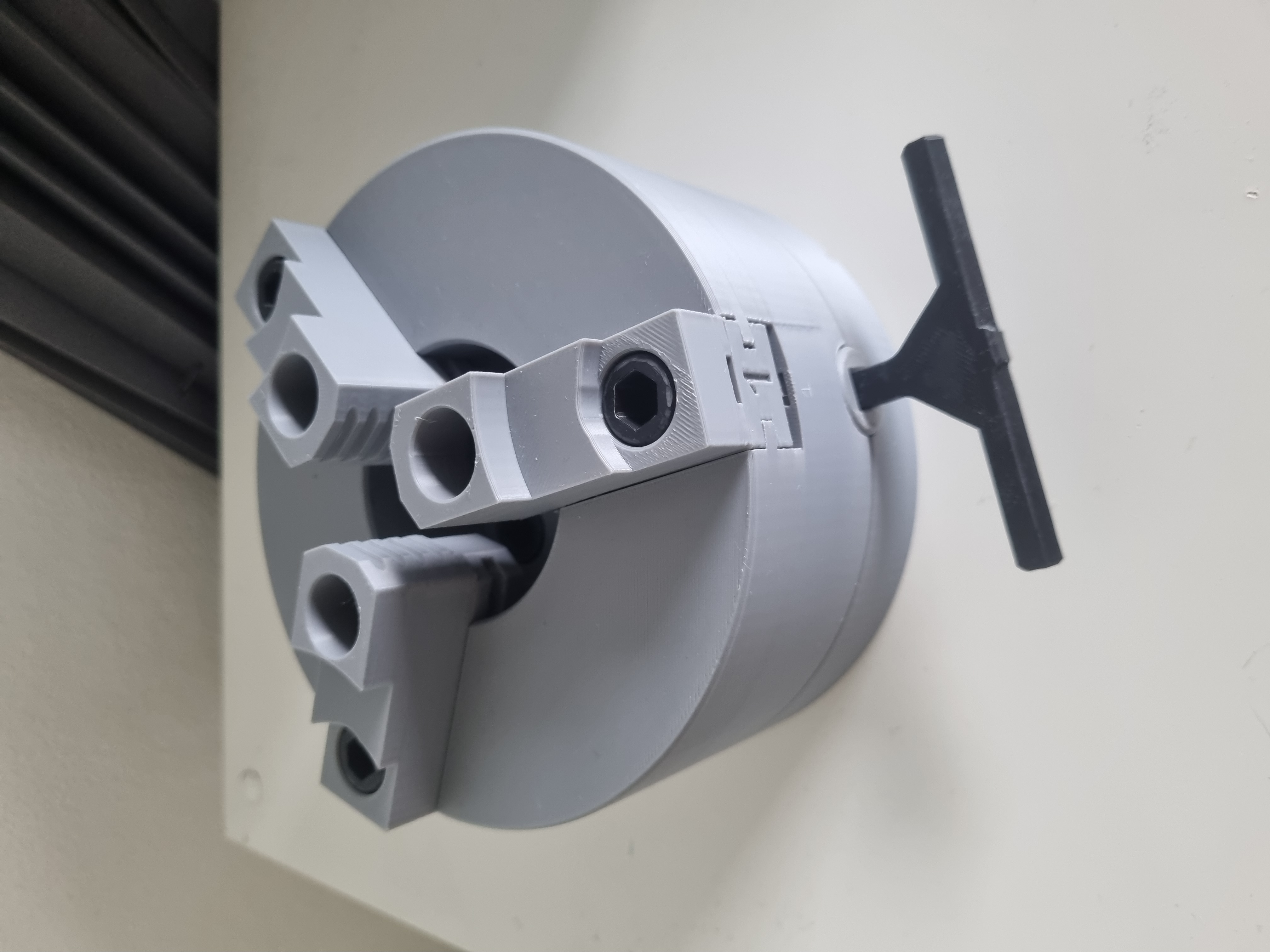 Miniatura 4 do modelo 3D CNC Lathe Chuck