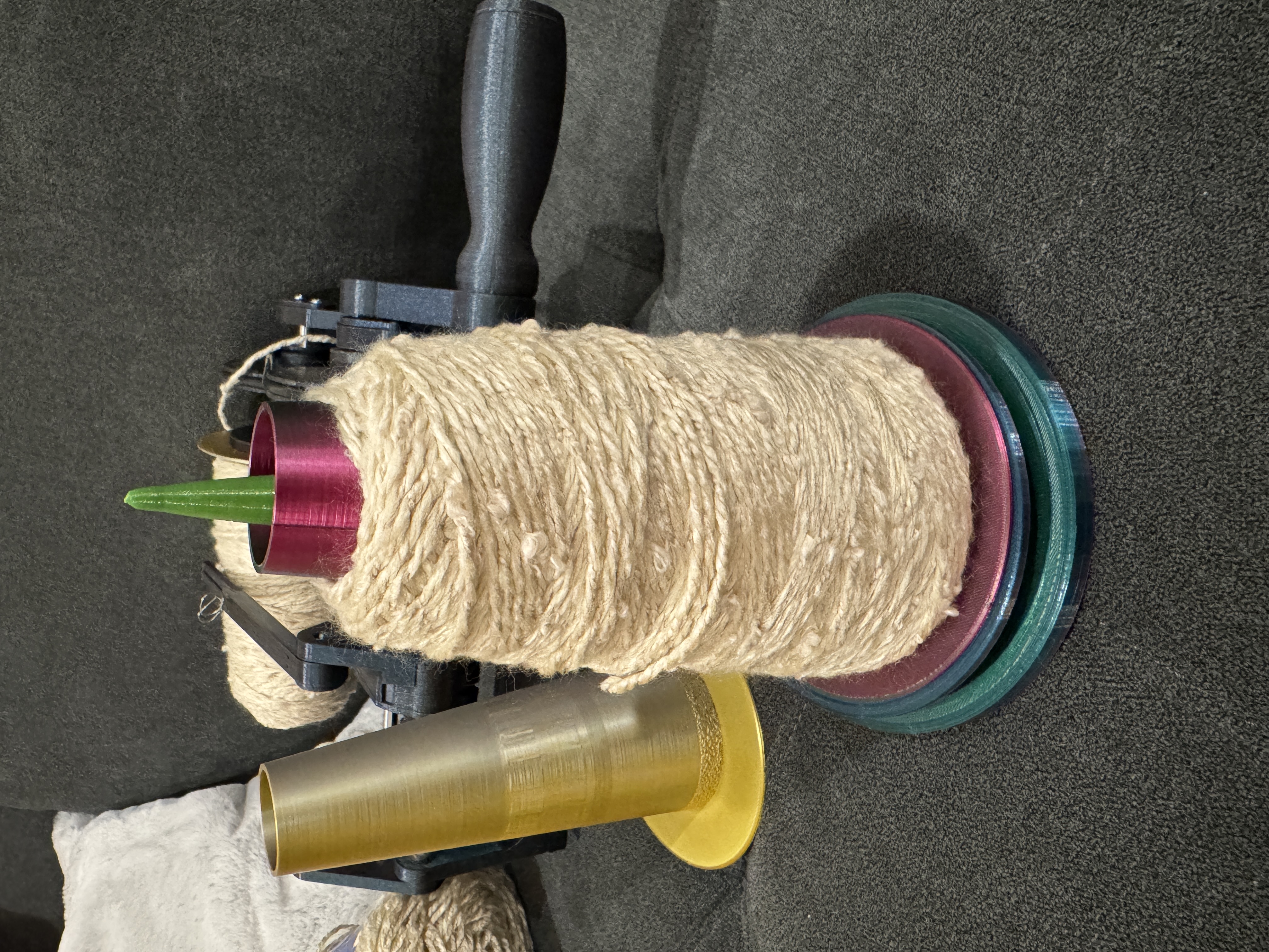 Miniatura 5 do modelo 3D Yarn Spindle