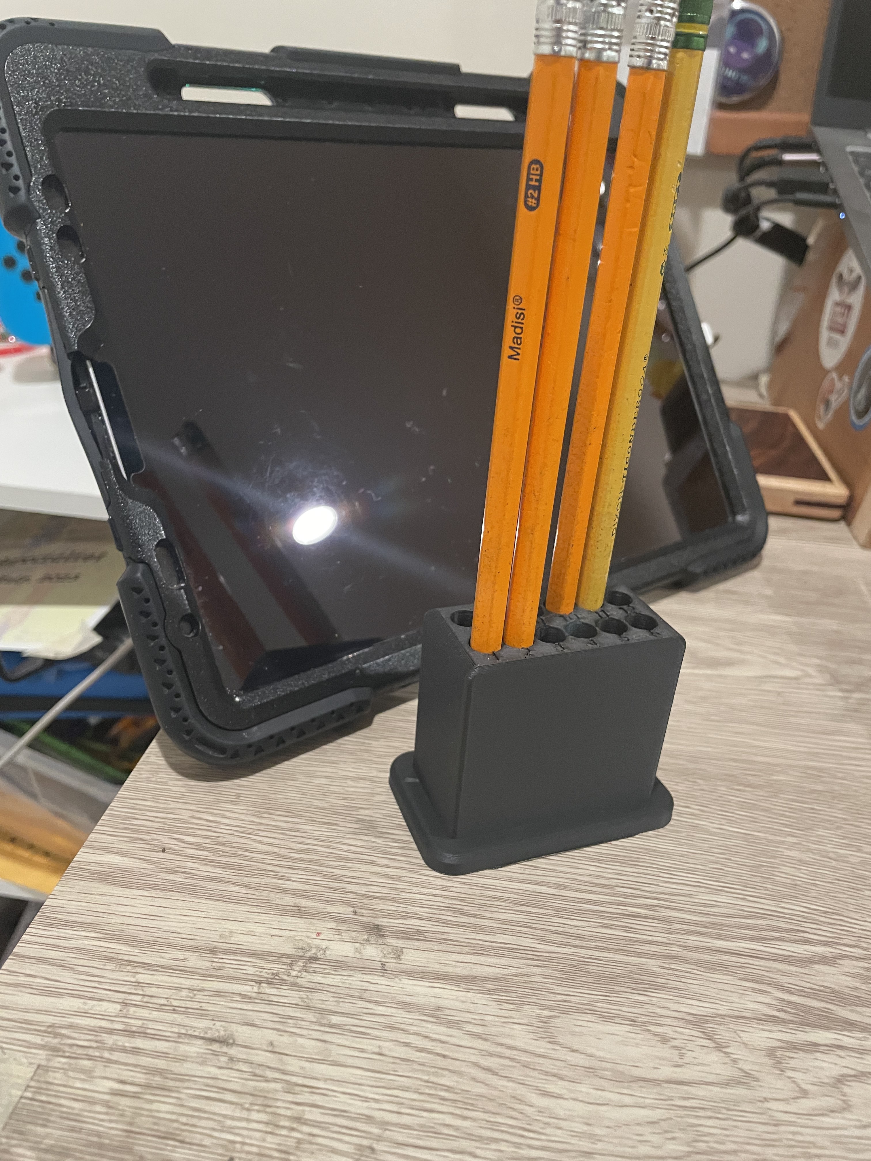 12 pencil holder (labeled slots)
