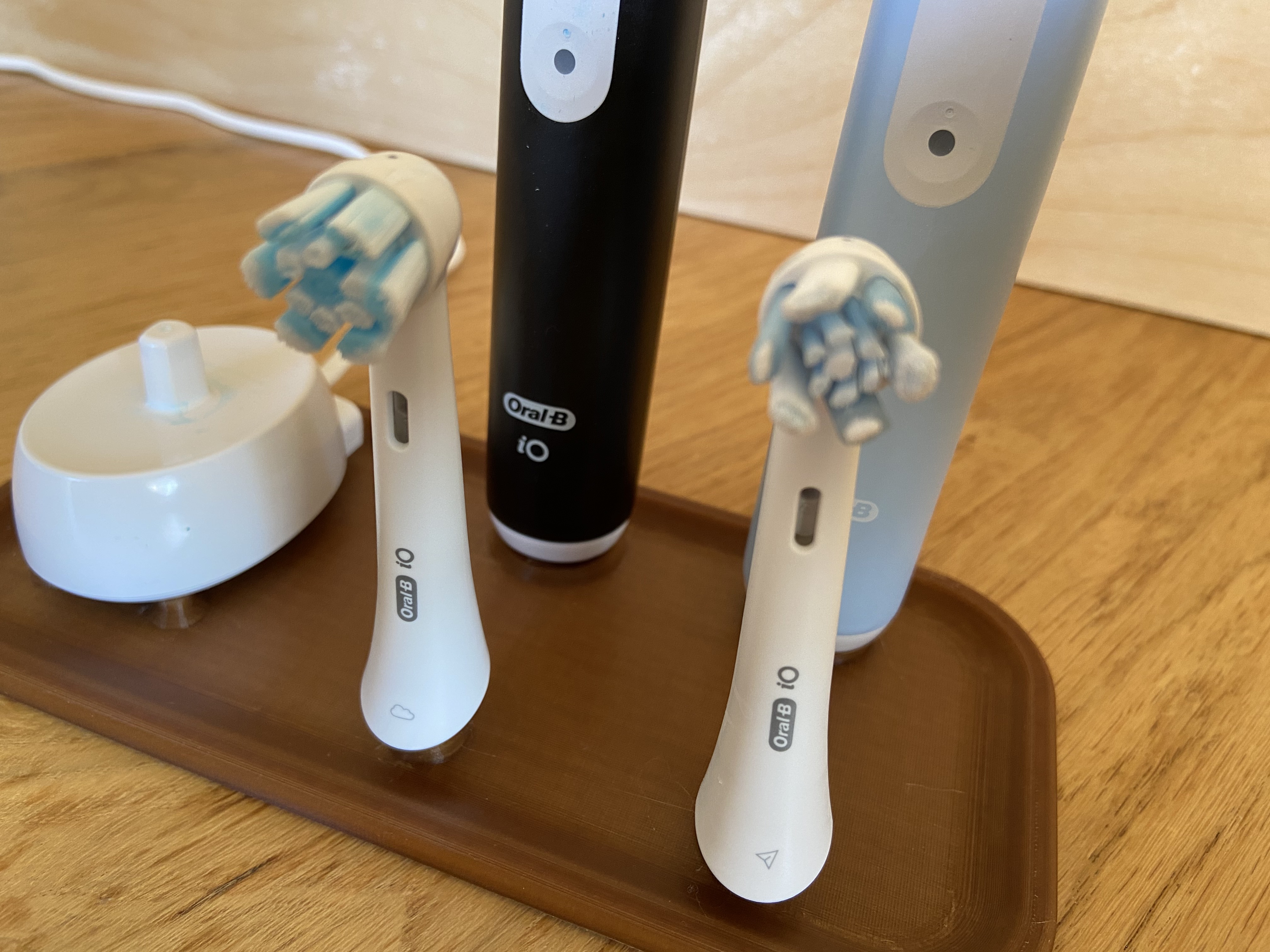 Oral-B iO stand for 2 toothbrushes / OralB i0 Halterung für 2 Zahnbürsten