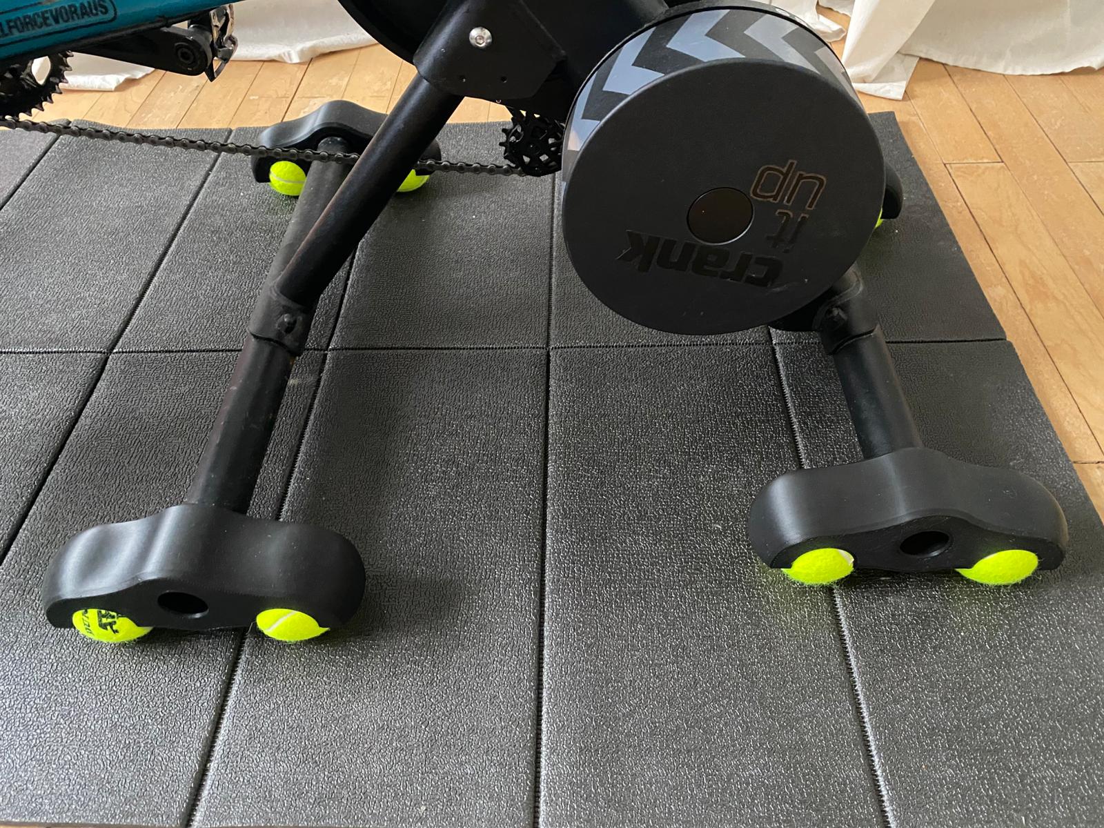 Wahoo KICKR CORE 1 Tennisball Rocker Feet