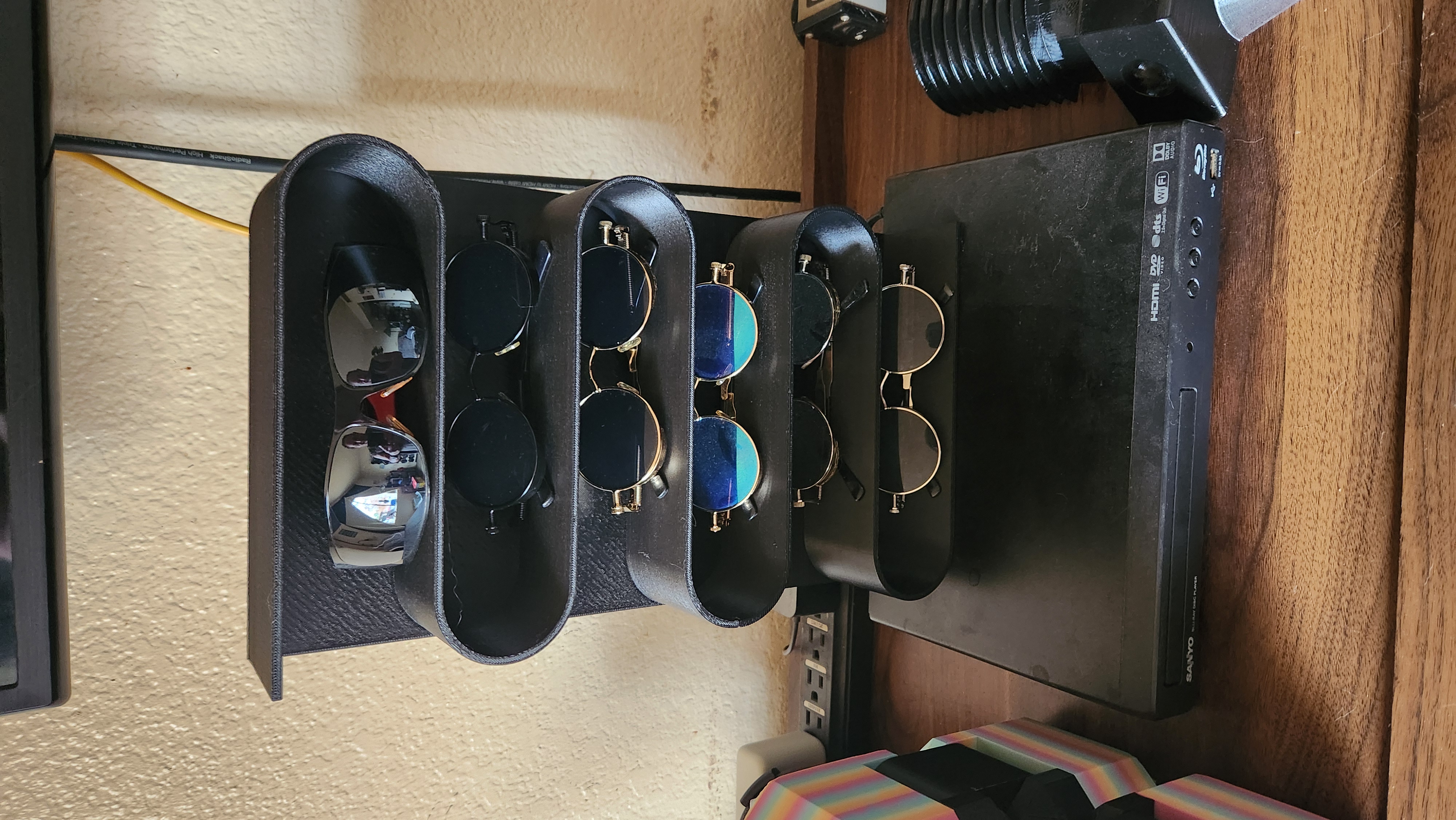 Simple Sunglass Stand