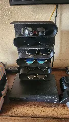 Simple Sunglass Stand