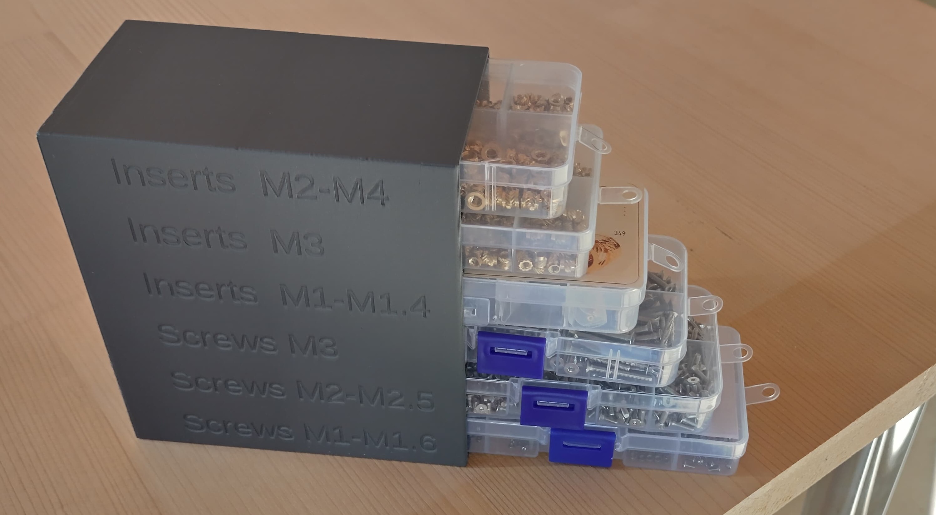 Miniatura 2 do modelo 3D 10 Grid Set Shelf