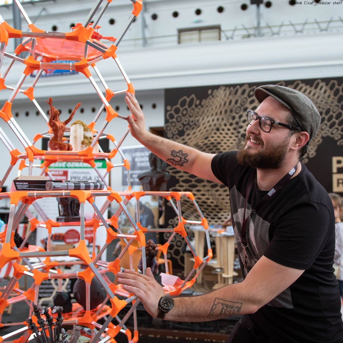 HEXAGONAL MODULAR SHELF / STRUCTURE FOR PRUSA RESEARCH MAKER FAIRE PRAGUE BOOTH