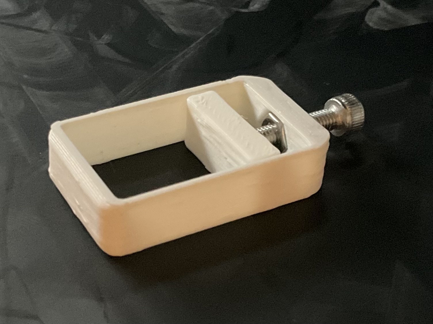 Gecko Splint support for A2 pulley injury / finger ligament sprain