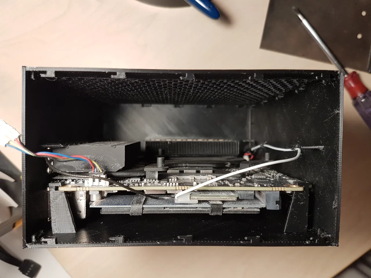 Minisforum UM690 120mm fan custom case by xeutrino