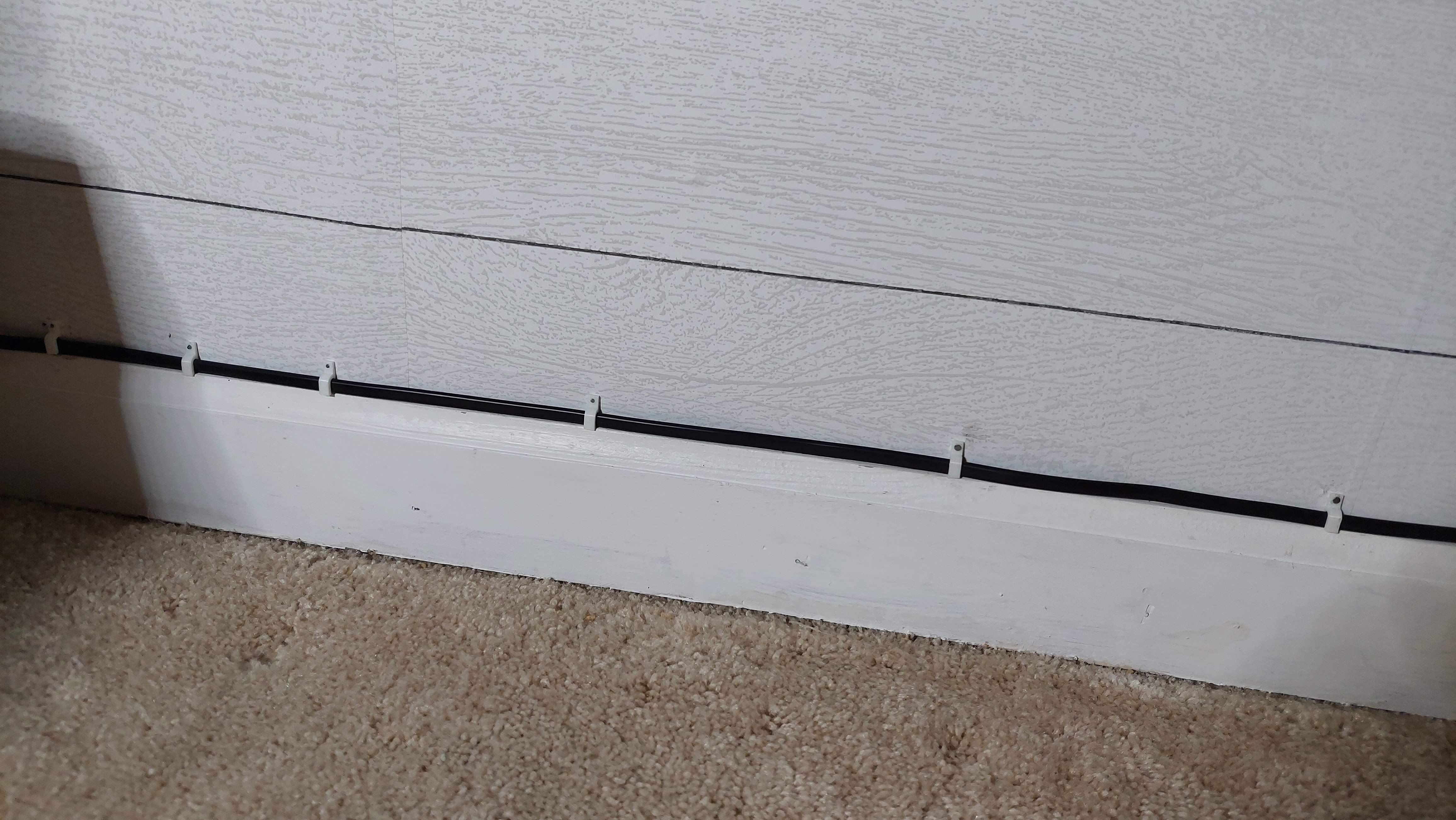 Power Cord (4mmx7mm) Corner/Baseboard Clip by Blackcrow Download free