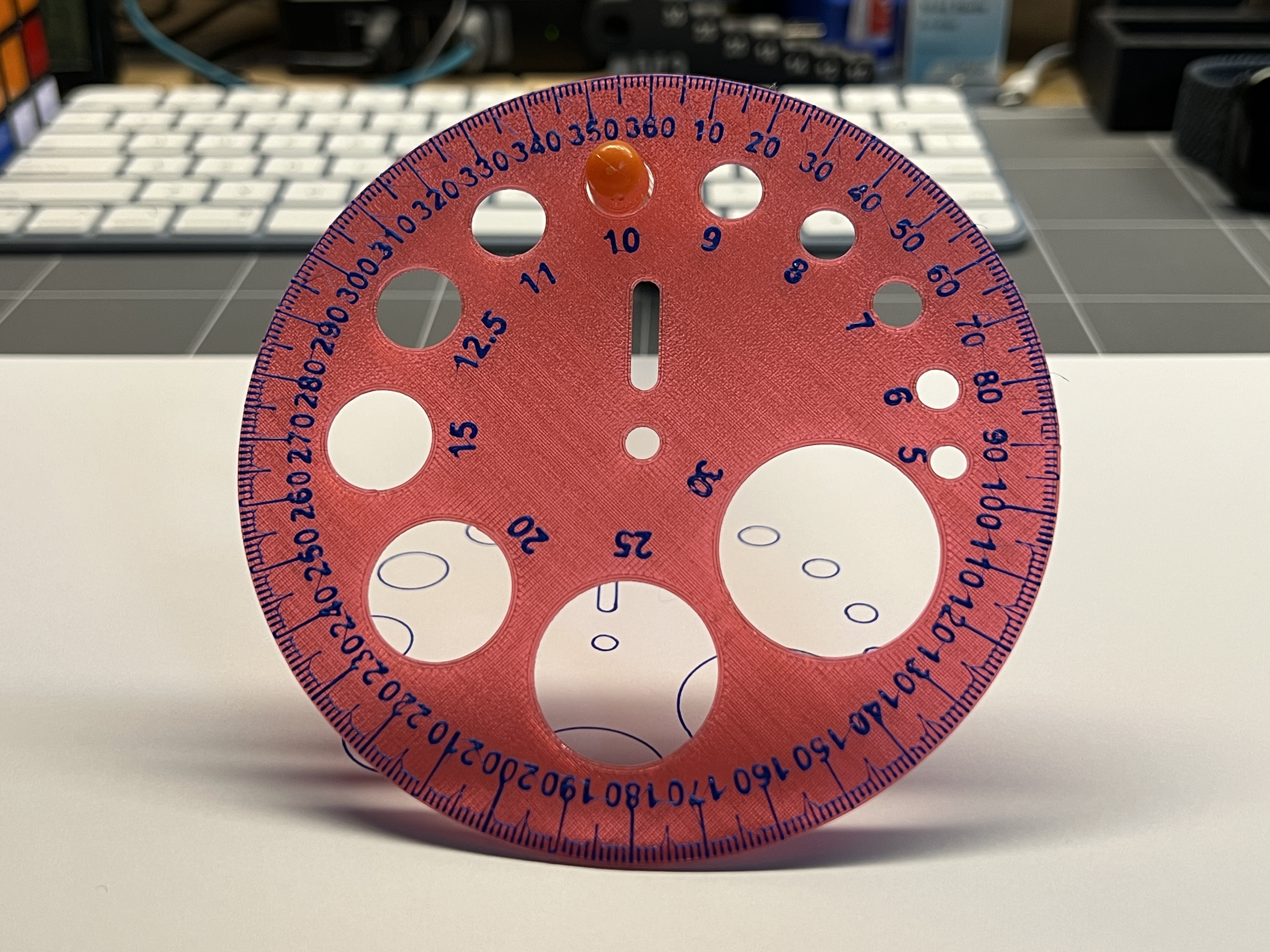 Miniatura 2 do modelo 3D Geometric Circle Stencil