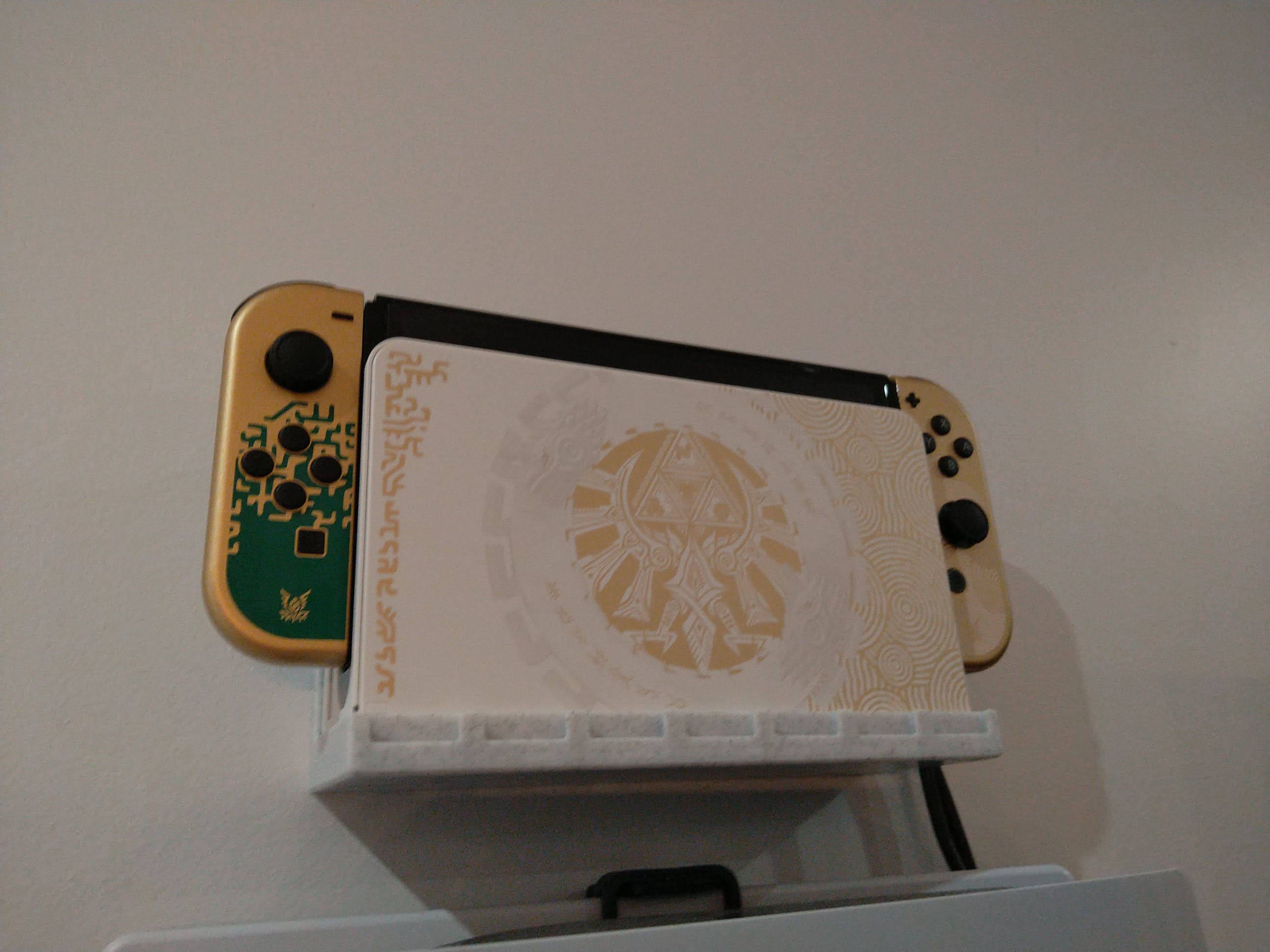 Nintendo Switch OLED Compatible Dock Wall Mount, with Retention and Slotted Holes 3D model thumbnail