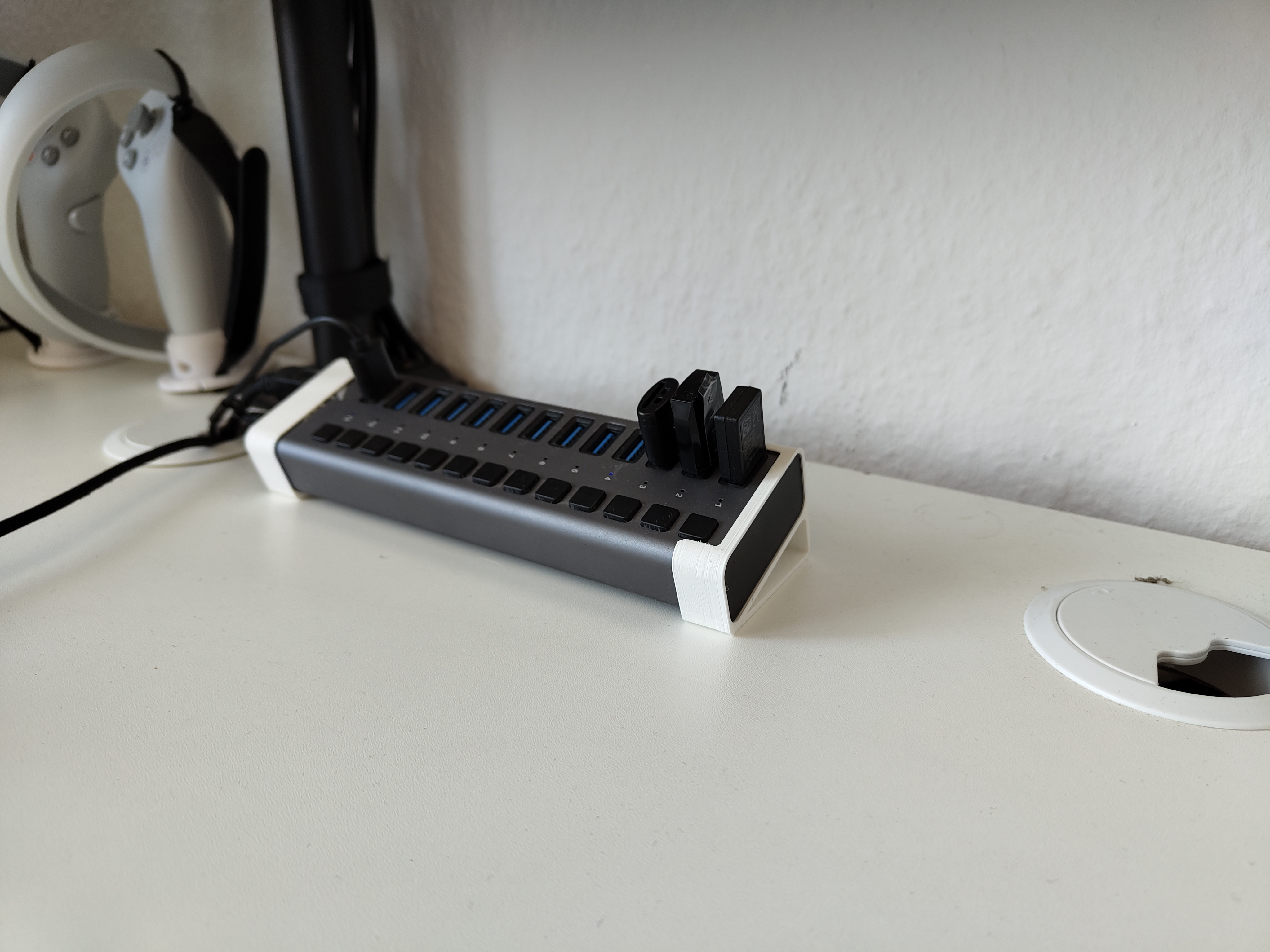 i-tec usb charging dock angled foots