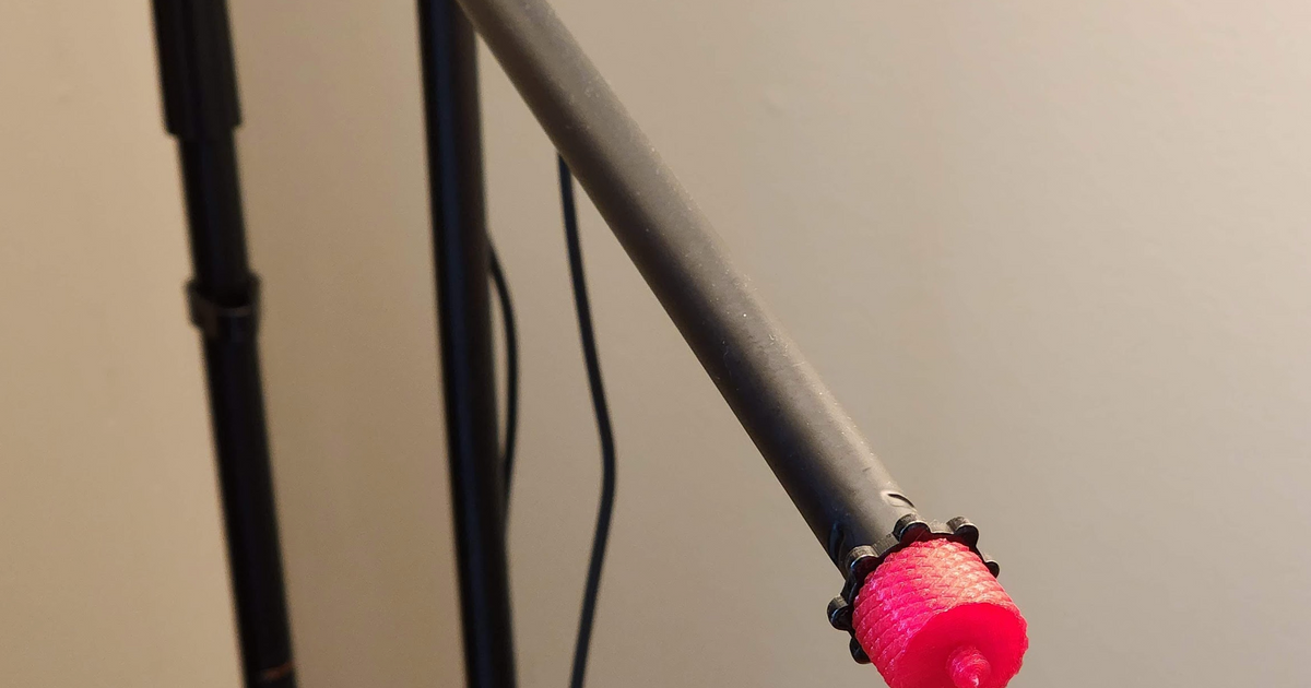 5/8" to 1/4" (0.625 to 0.25 inch) microphone stand adapter by DeckerEgo